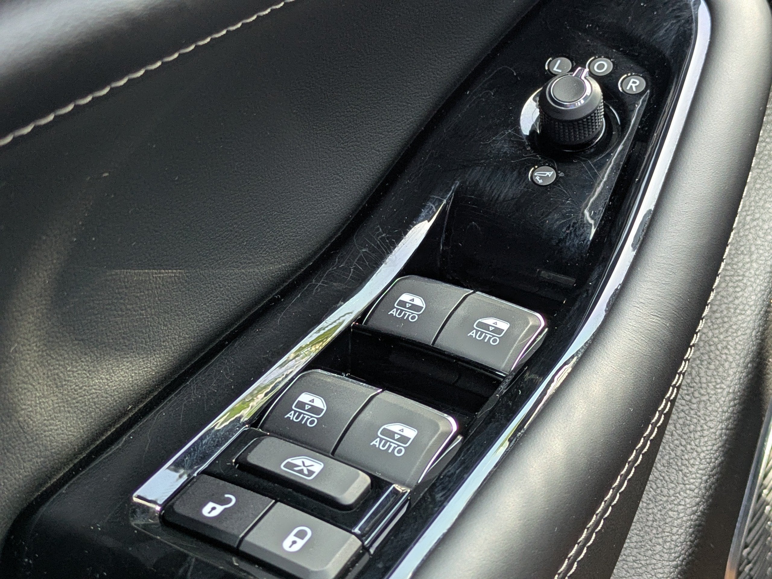2024 Jeep Grand Cherokee Overland - Photo 25