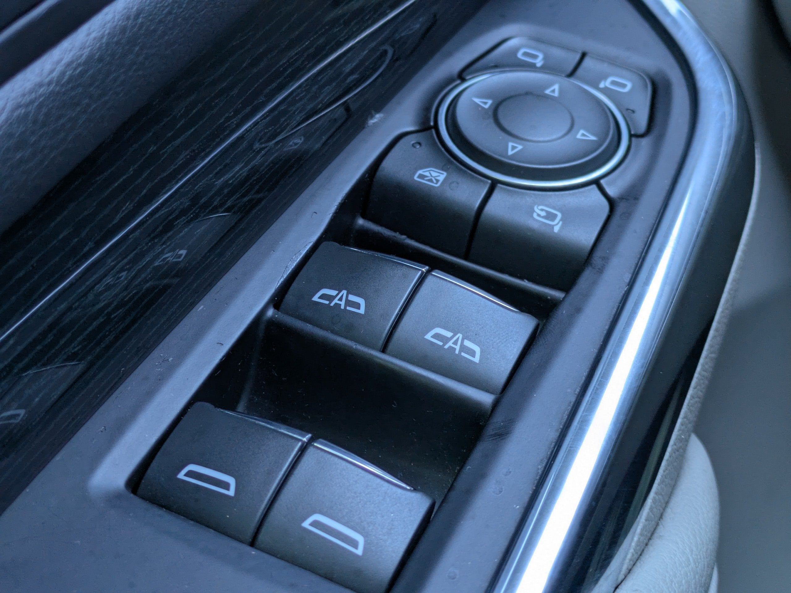 2019 Cadillac XT4 FWD PREMIUM LUXUR