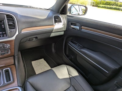 2019 Chrysler 300 300C