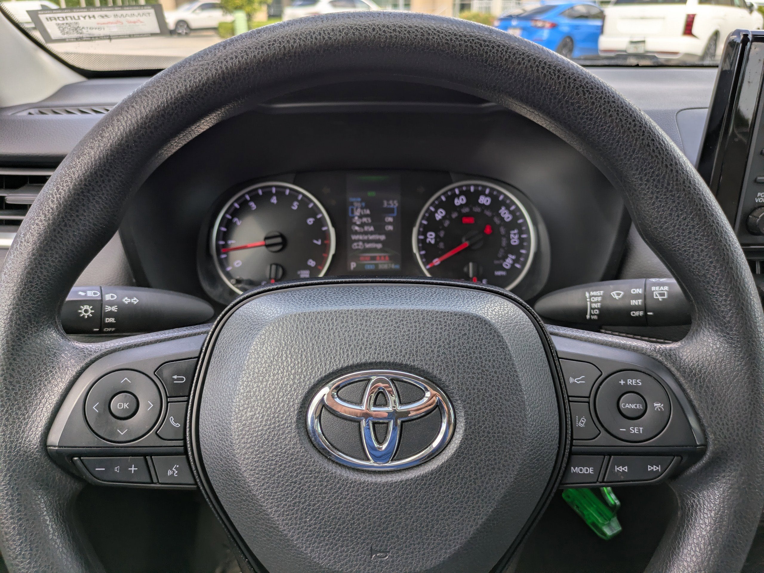 2020 Toyota RAV4 LE