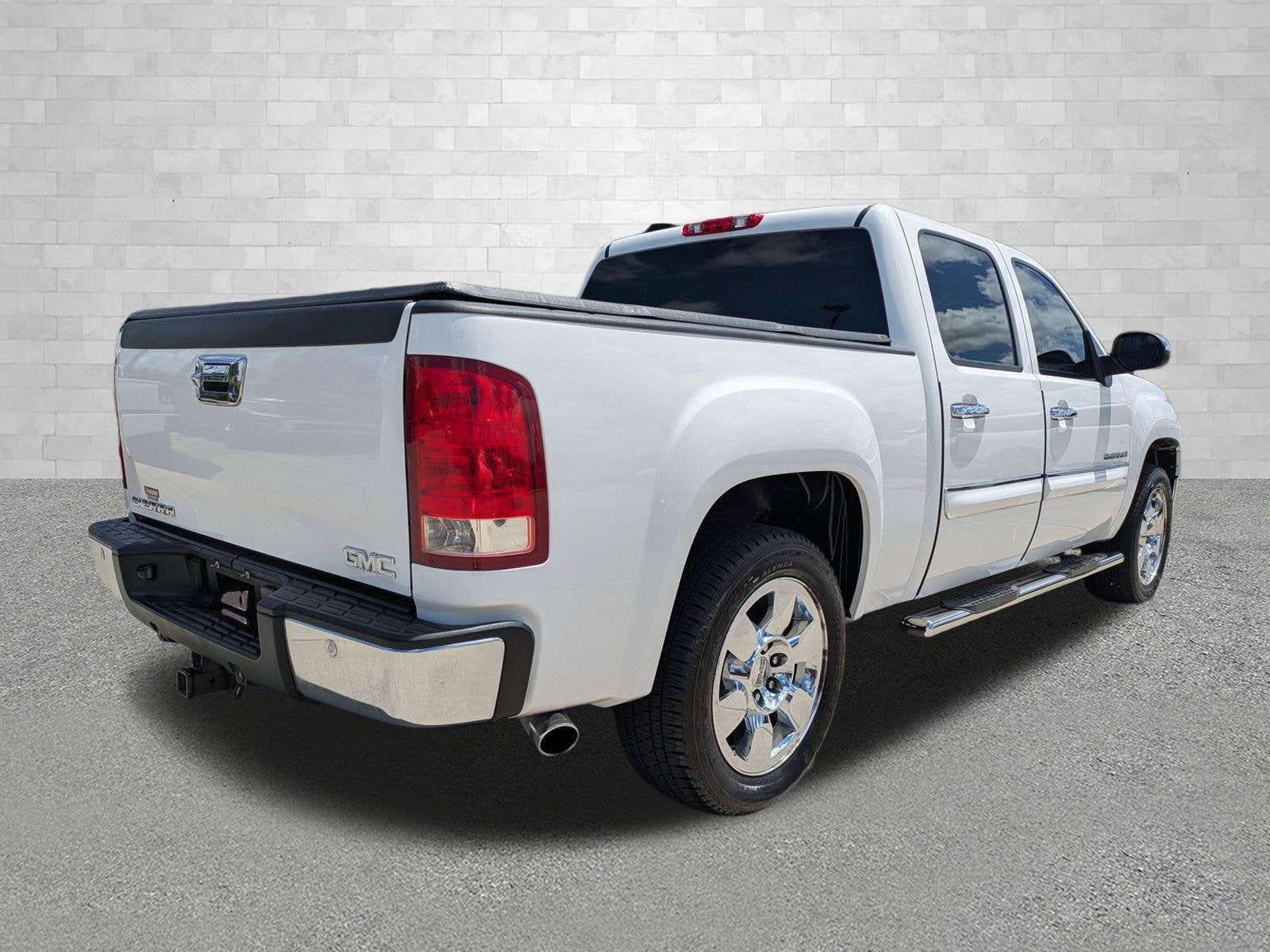 Used 2009 GMC Sierra 1500 SLE with VIN 3GTEC23J59G203813 for sale in Naples, FL