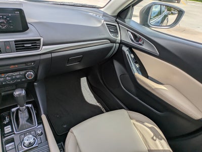 2018 Mazda Mazda3 4-Door TOURING