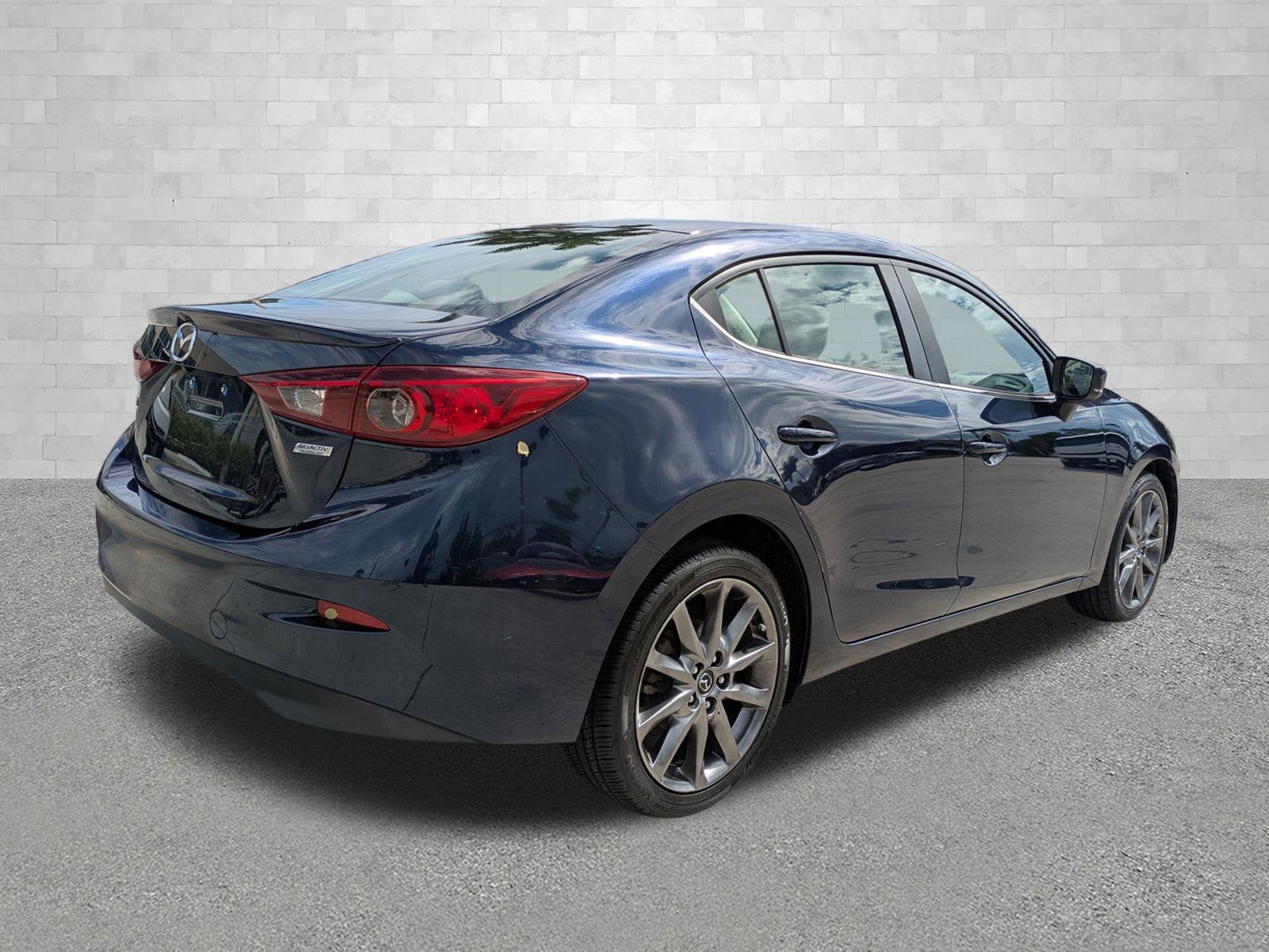 2018 Mazda Mazda3 4-Door TOURING