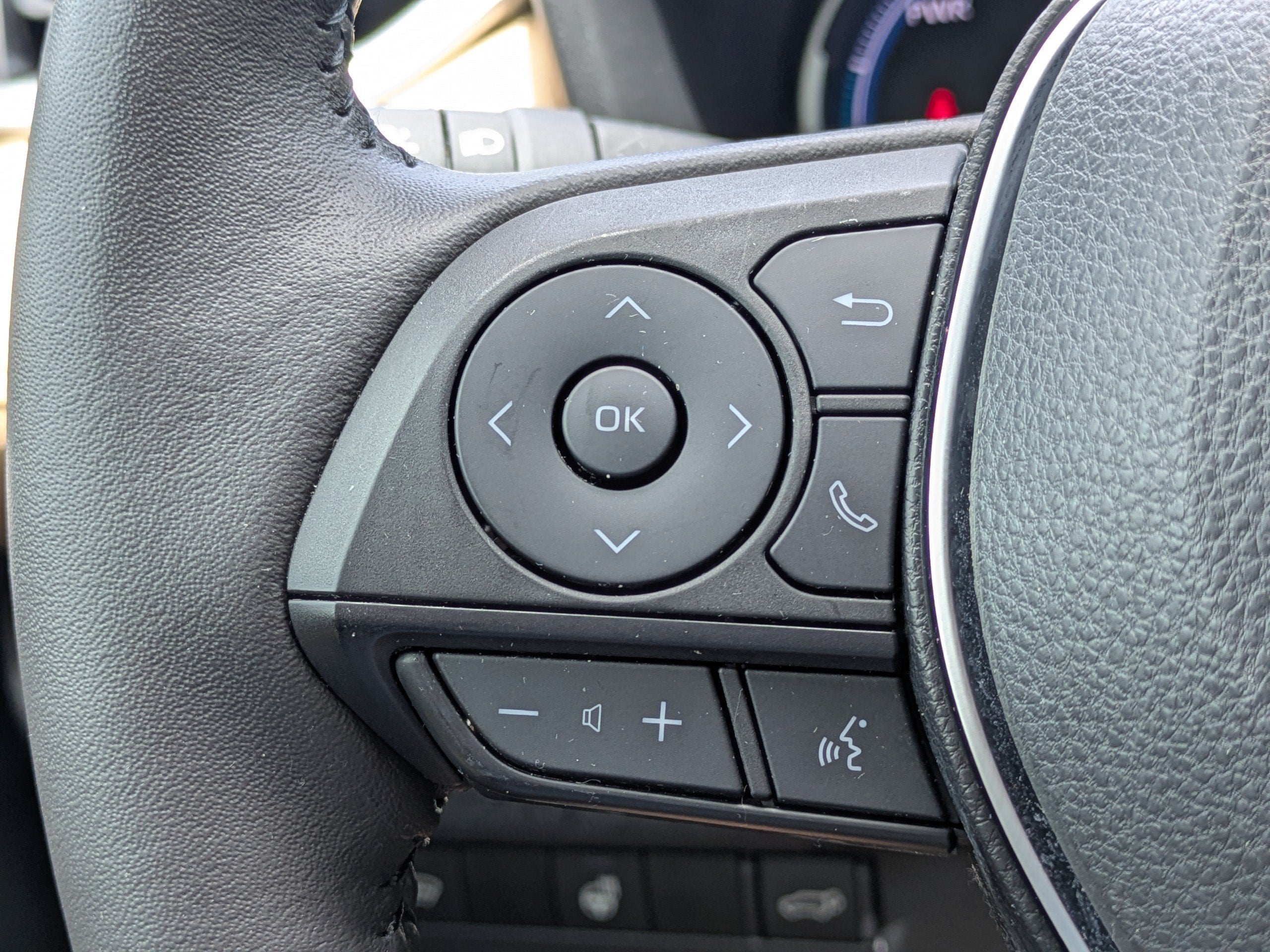 2023 Toyota RAV4 HYBRID XLE PREMIU