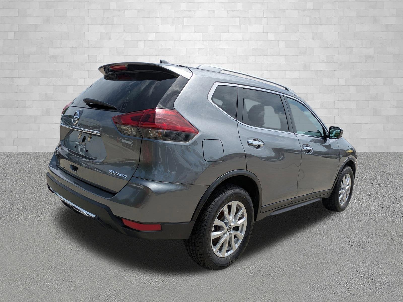 Used 2018 Nissan Rogue SV with VIN 5N1AT2MV7JC787845 for sale in Naples, FL