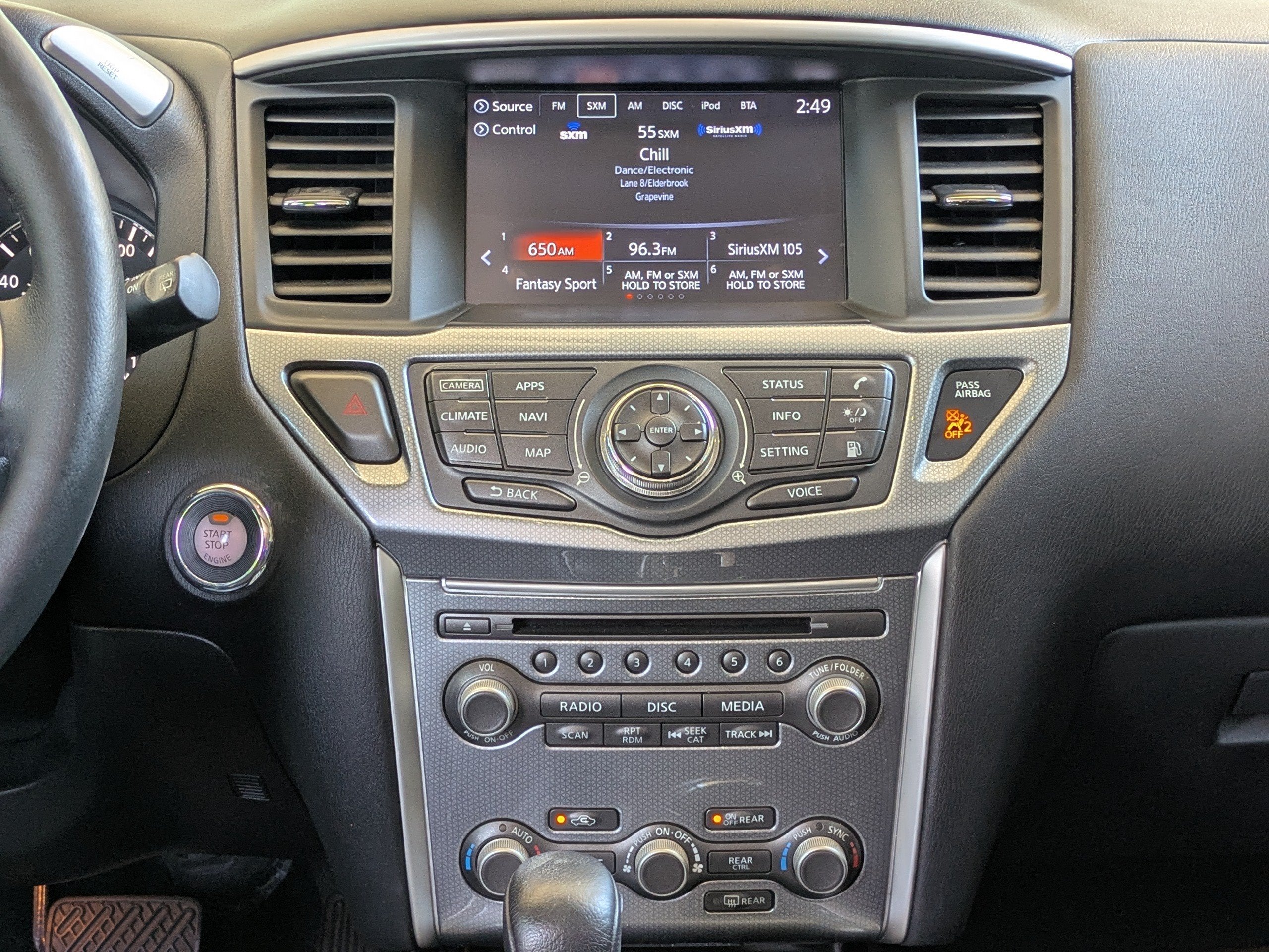 2019 Nissan Pathfinder SL