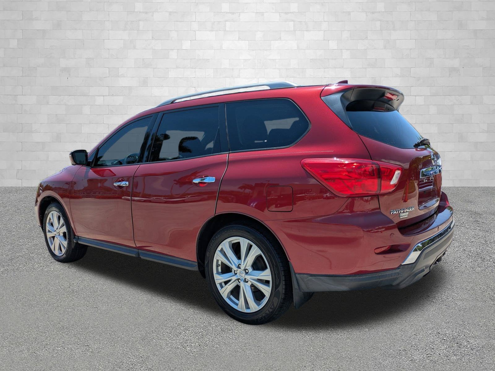 2019 Nissan Pathfinder SL