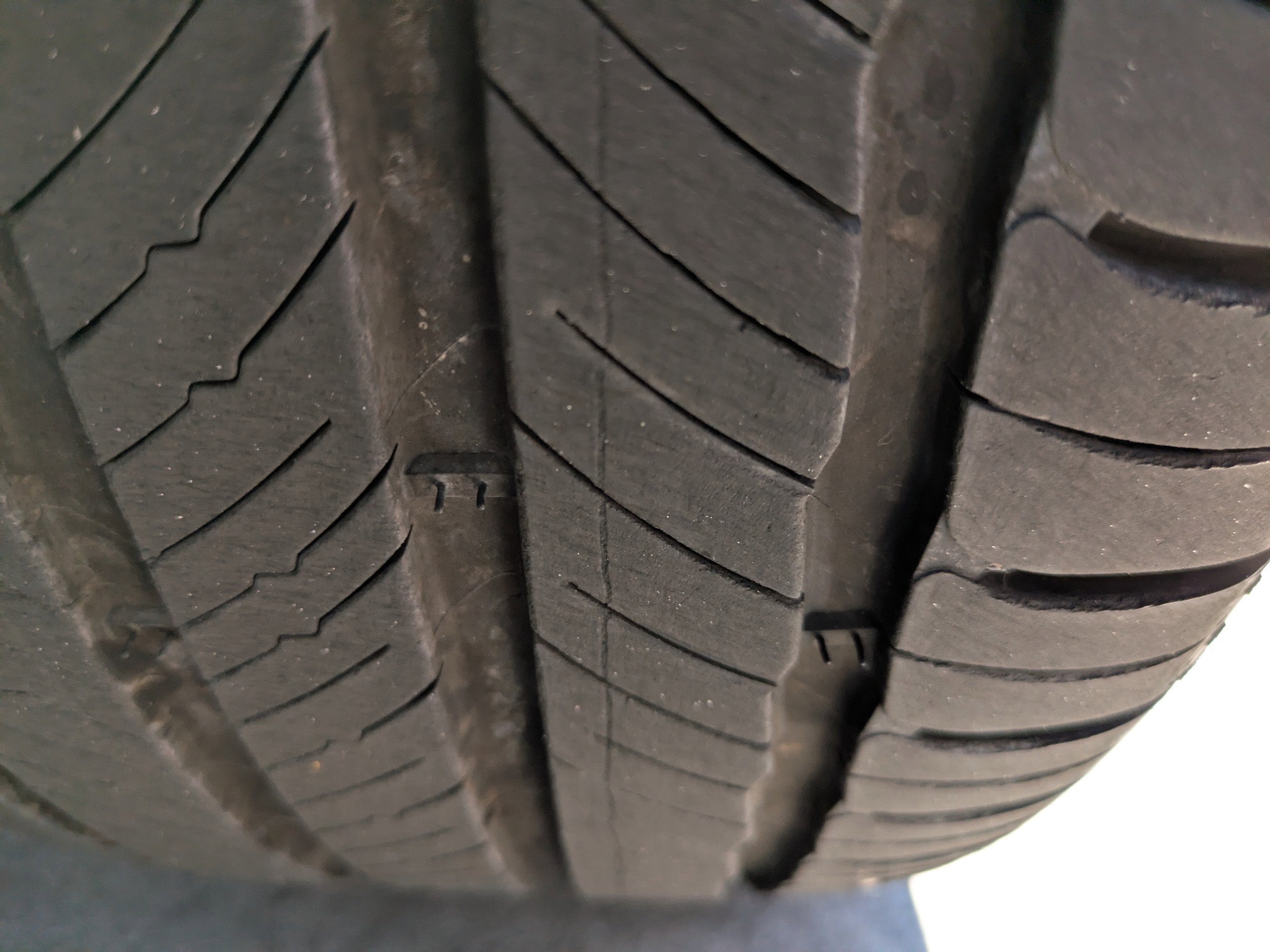 2024 Genesis GV70 2.5T