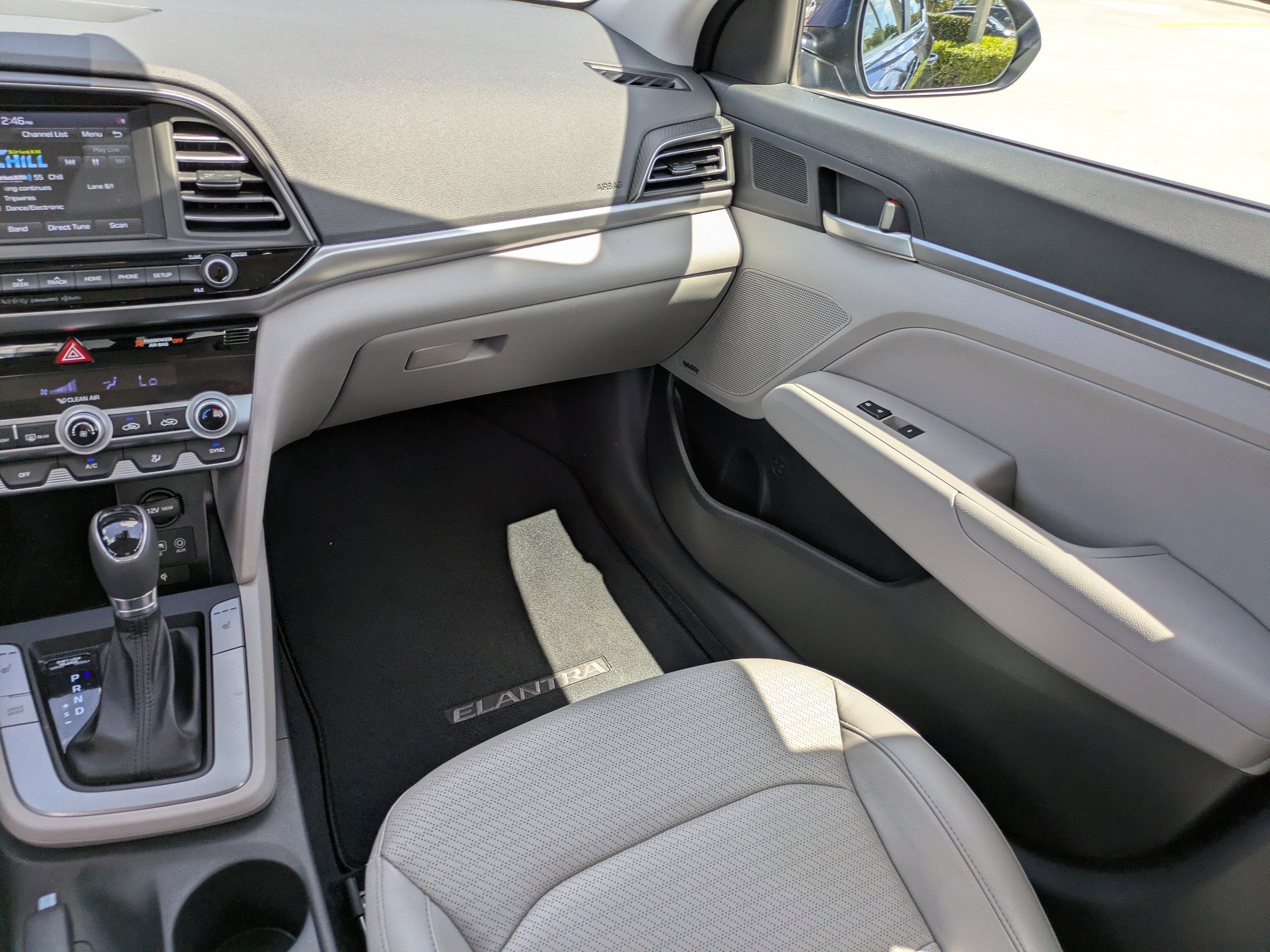 2020 Hyundai Elantra LIMITED