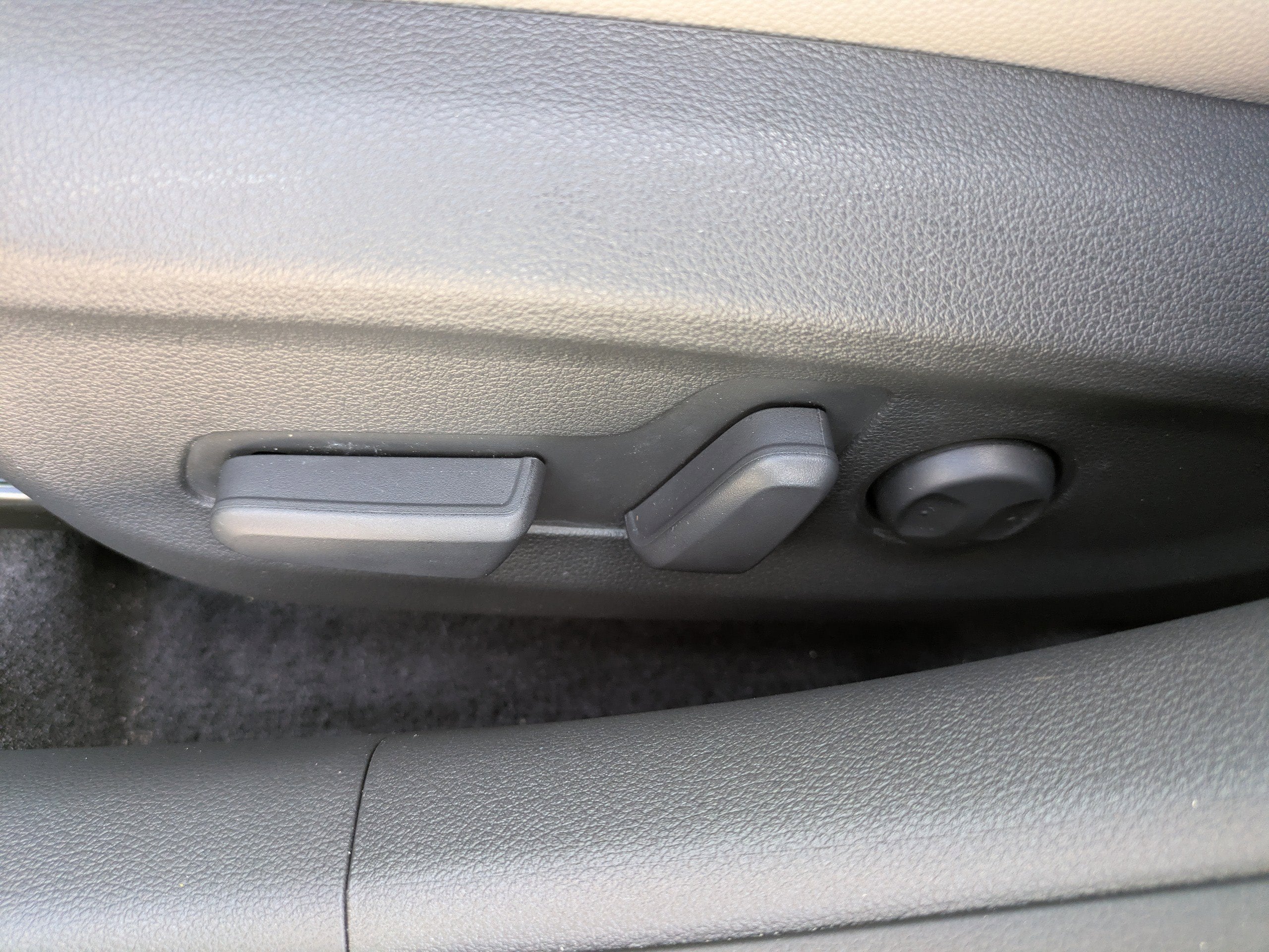 2020 Hyundai Elantra LIMITED