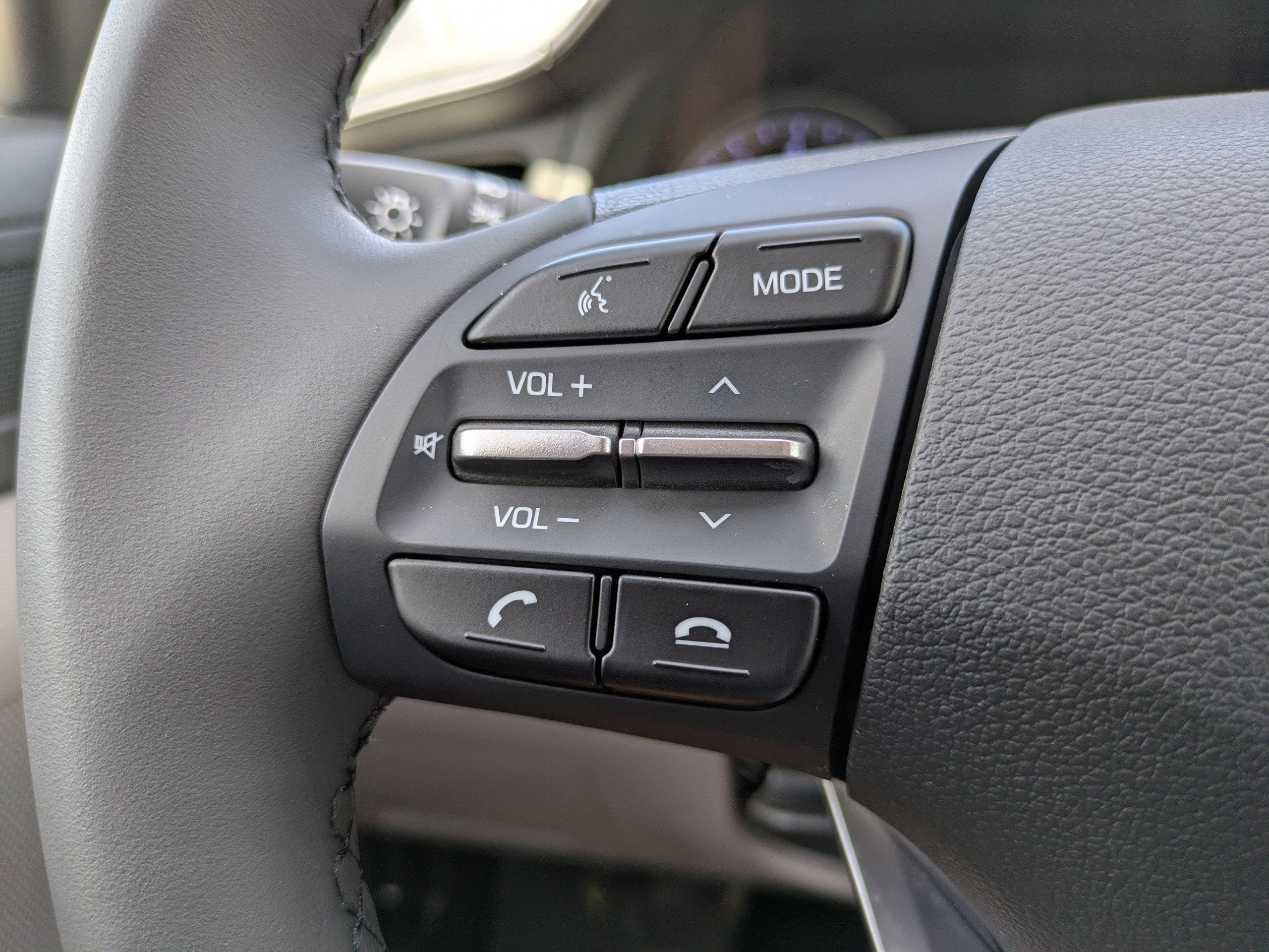 2020 Hyundai Elantra LIMITED