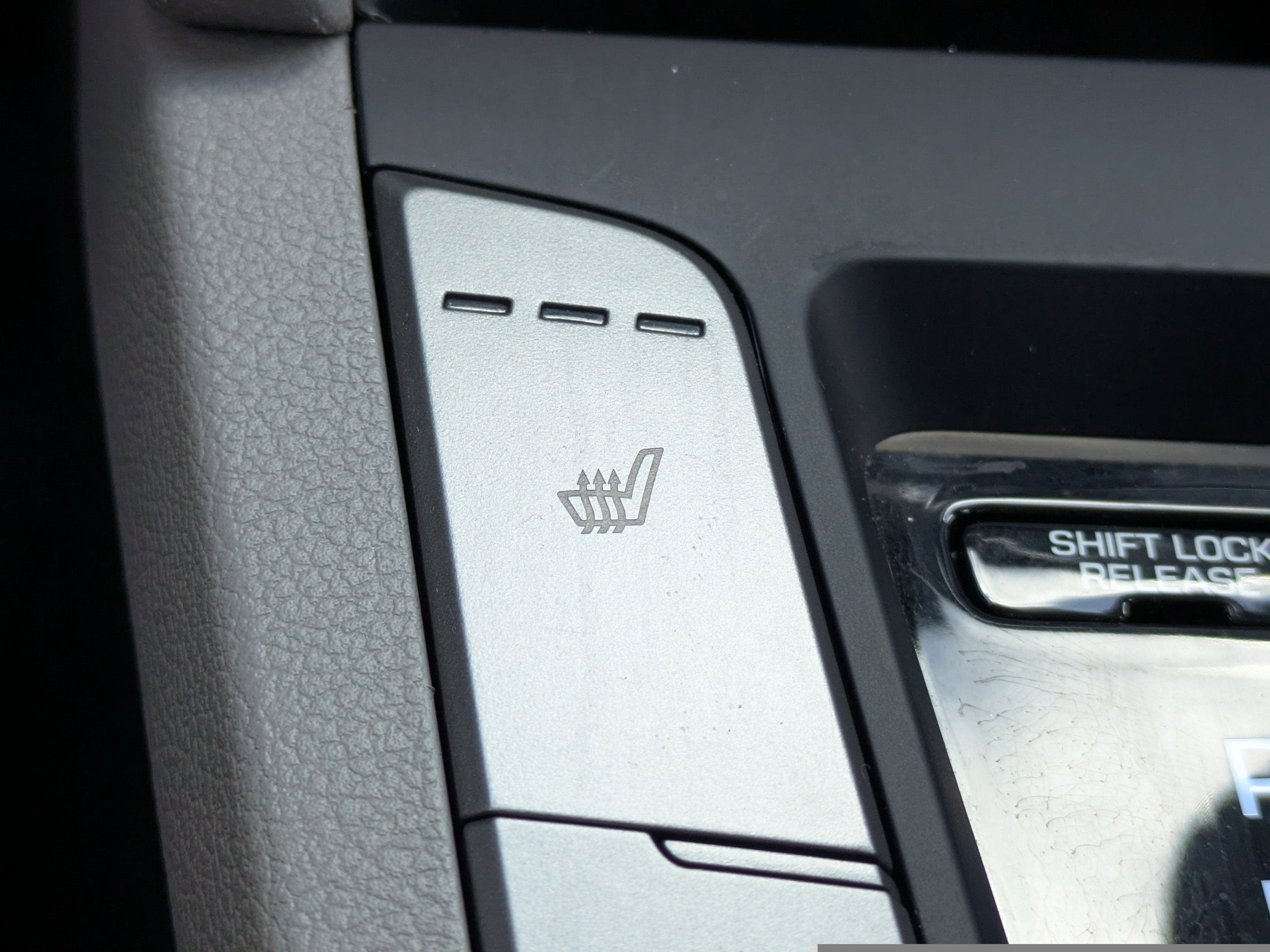 2020 Hyundai Elantra LIMITED