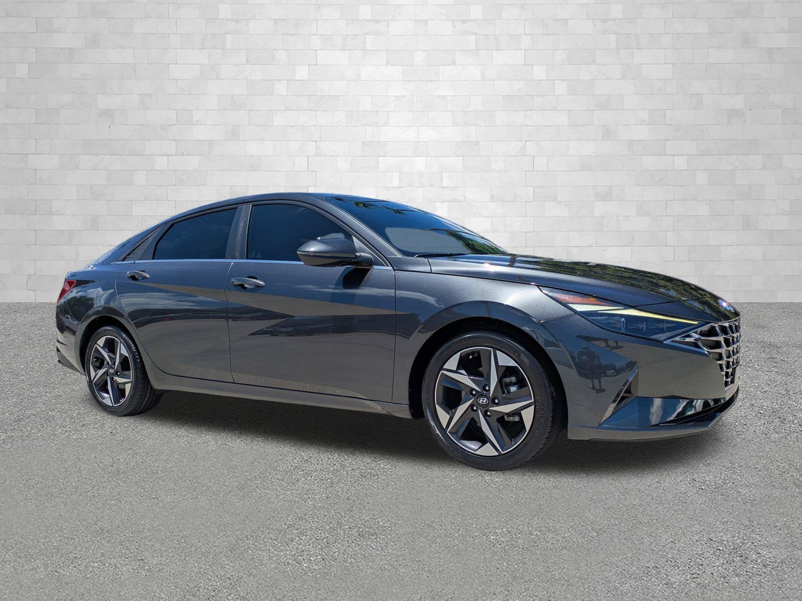 2022 Hyundai Elantra LIMITED