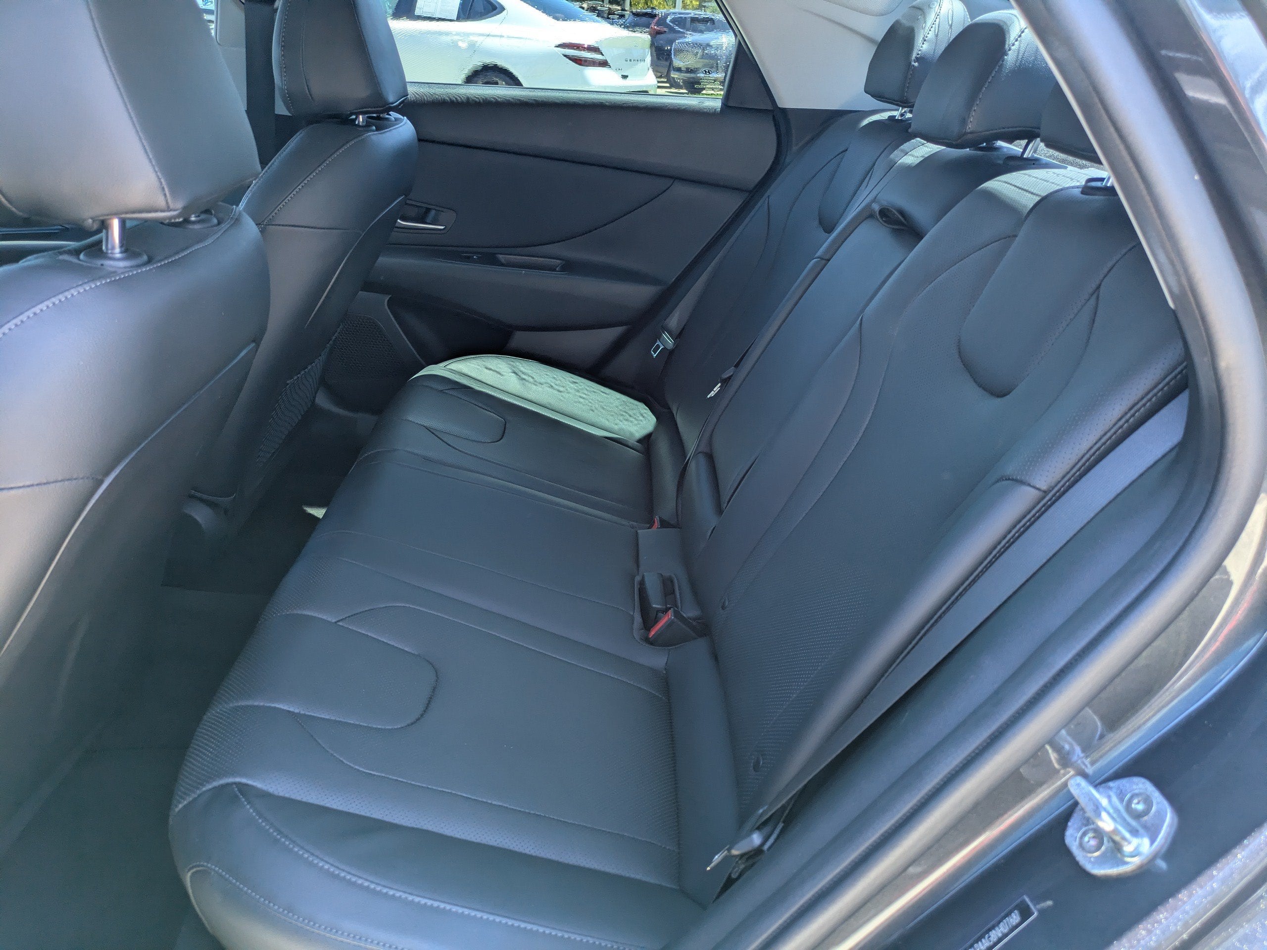 2022 Hyundai Elantra LIMITED