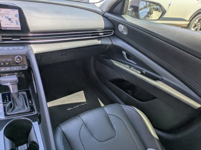 2022 Hyundai Elantra LIMITED