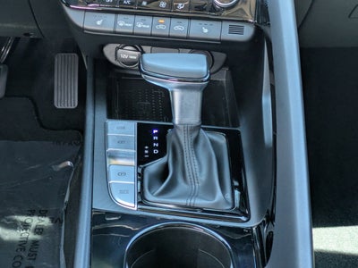 2022 Hyundai Elantra LIMITED