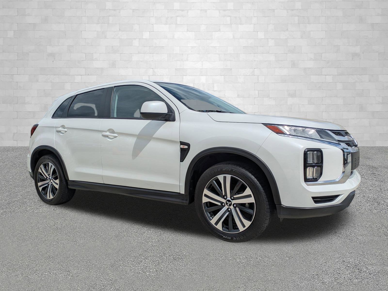 2020 Mitsubishi Outlander Sport 2.0 ES 2WD CVT's photo
