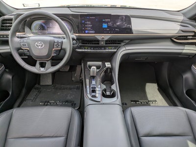 2025 Toyota Crown Signia XLE