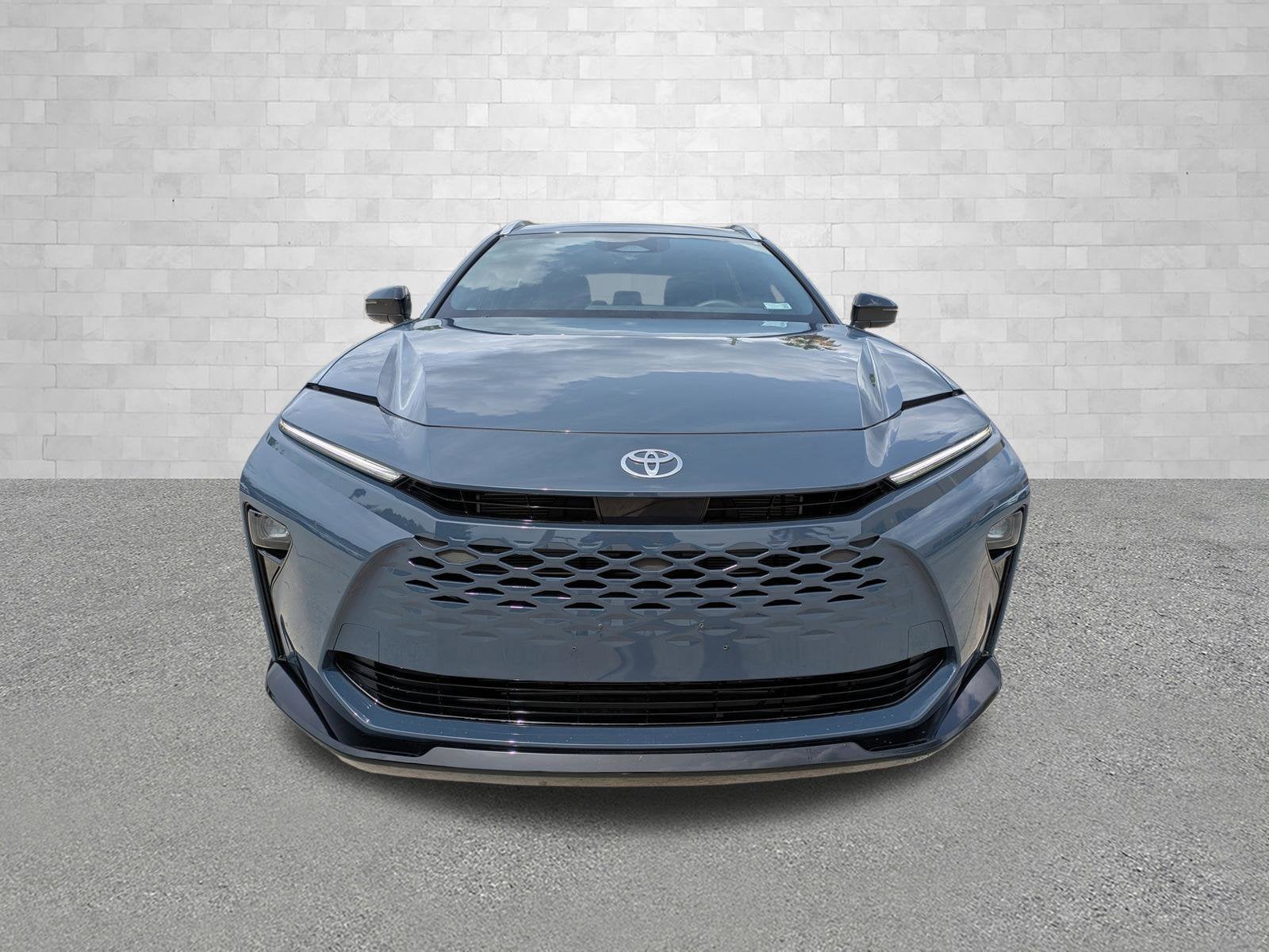 2025 Toyota Crown Signia XLE