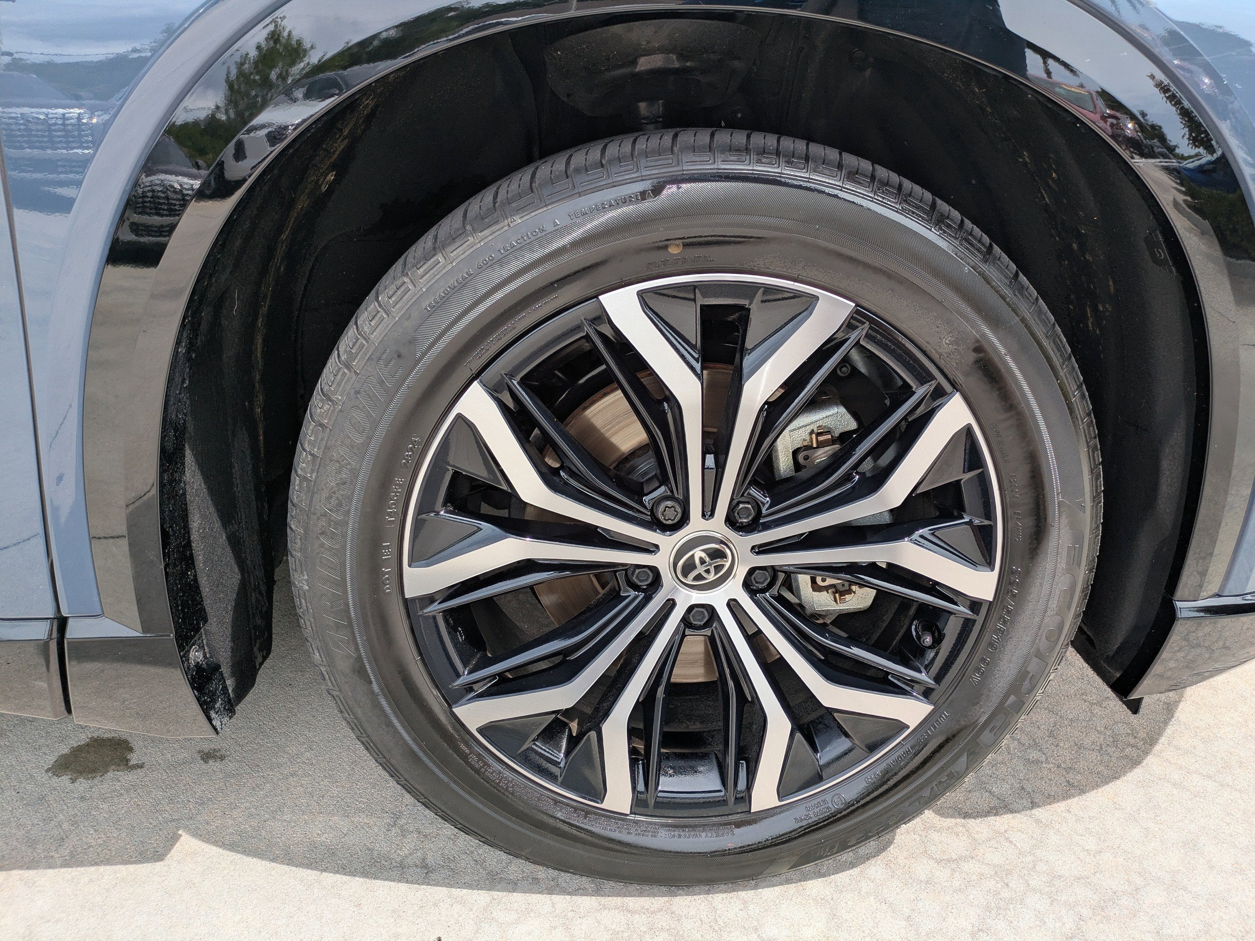 2025 Toyota Crown Signia XLE