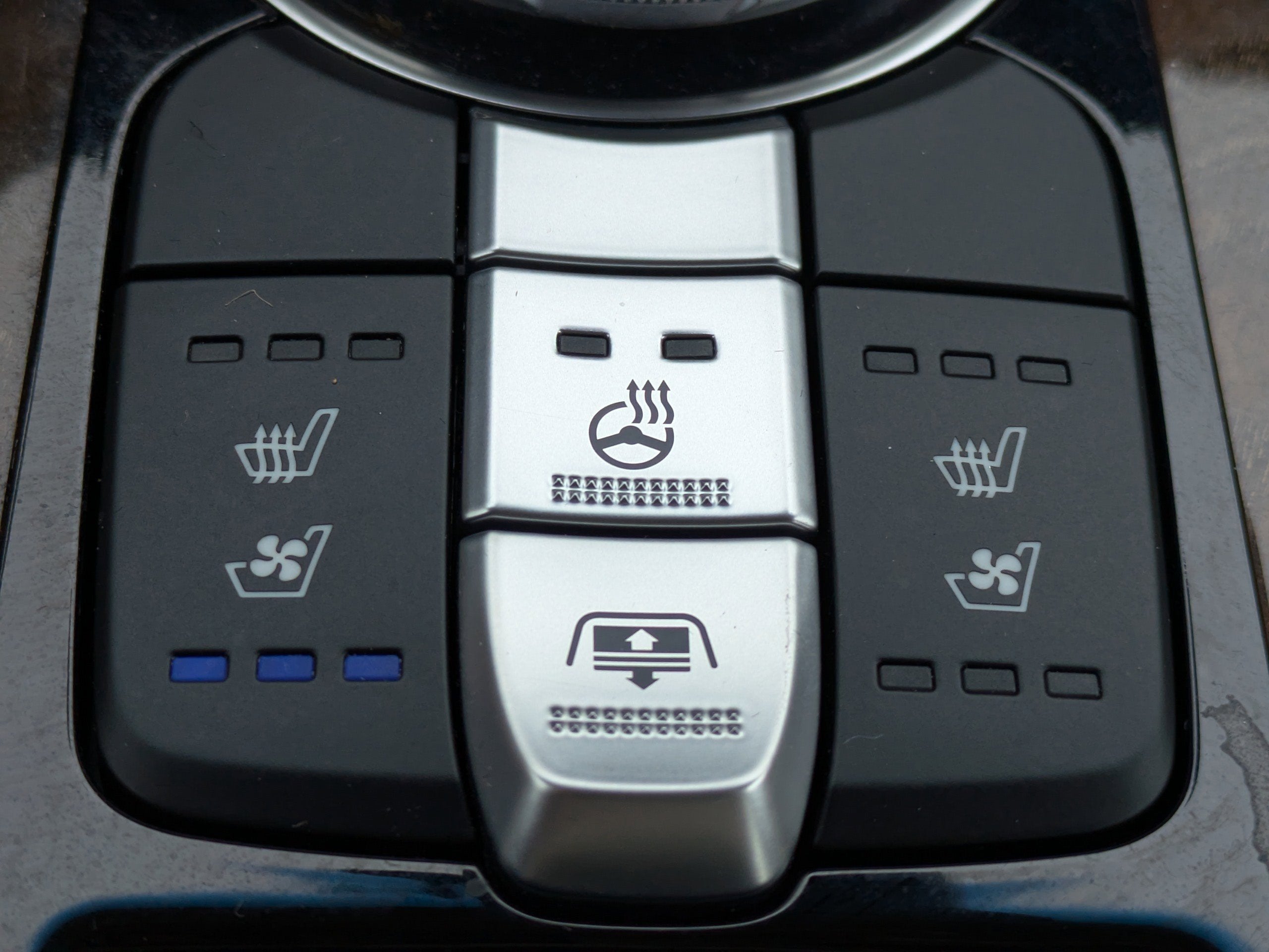 2018 Genesis G90 5.0L ULTIMATE