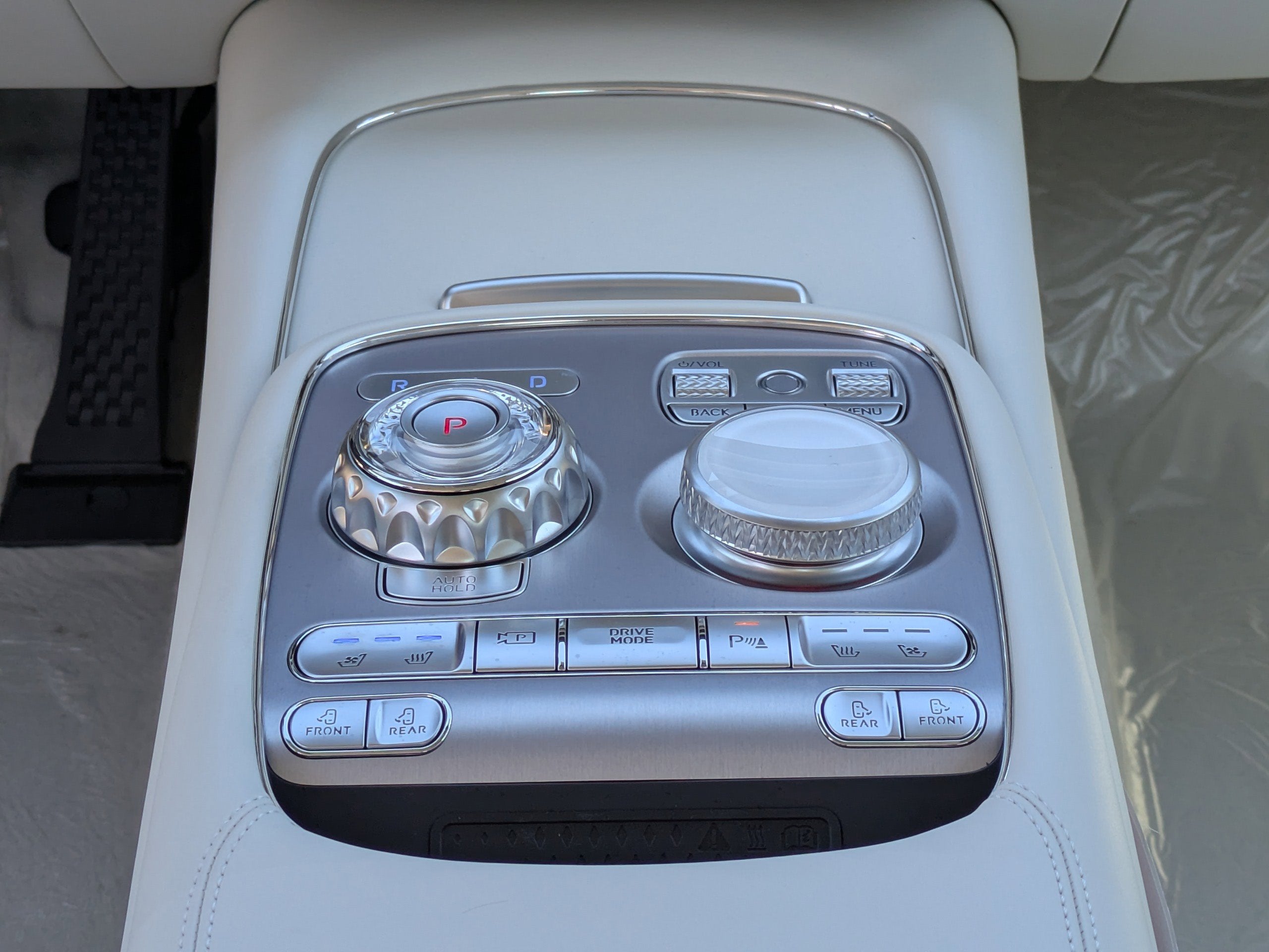 2026 Genesis G90 3.5T E-SC MHEV