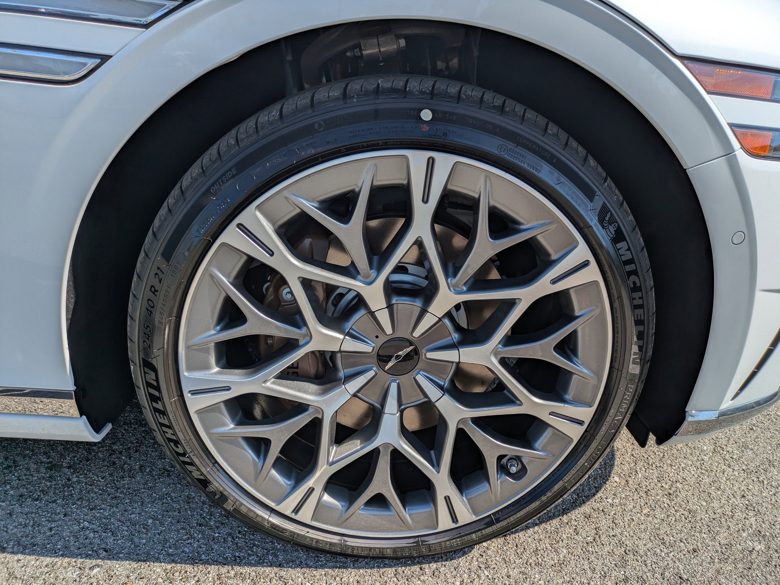 2026 Genesis G90 3.5T E-SC MHEV