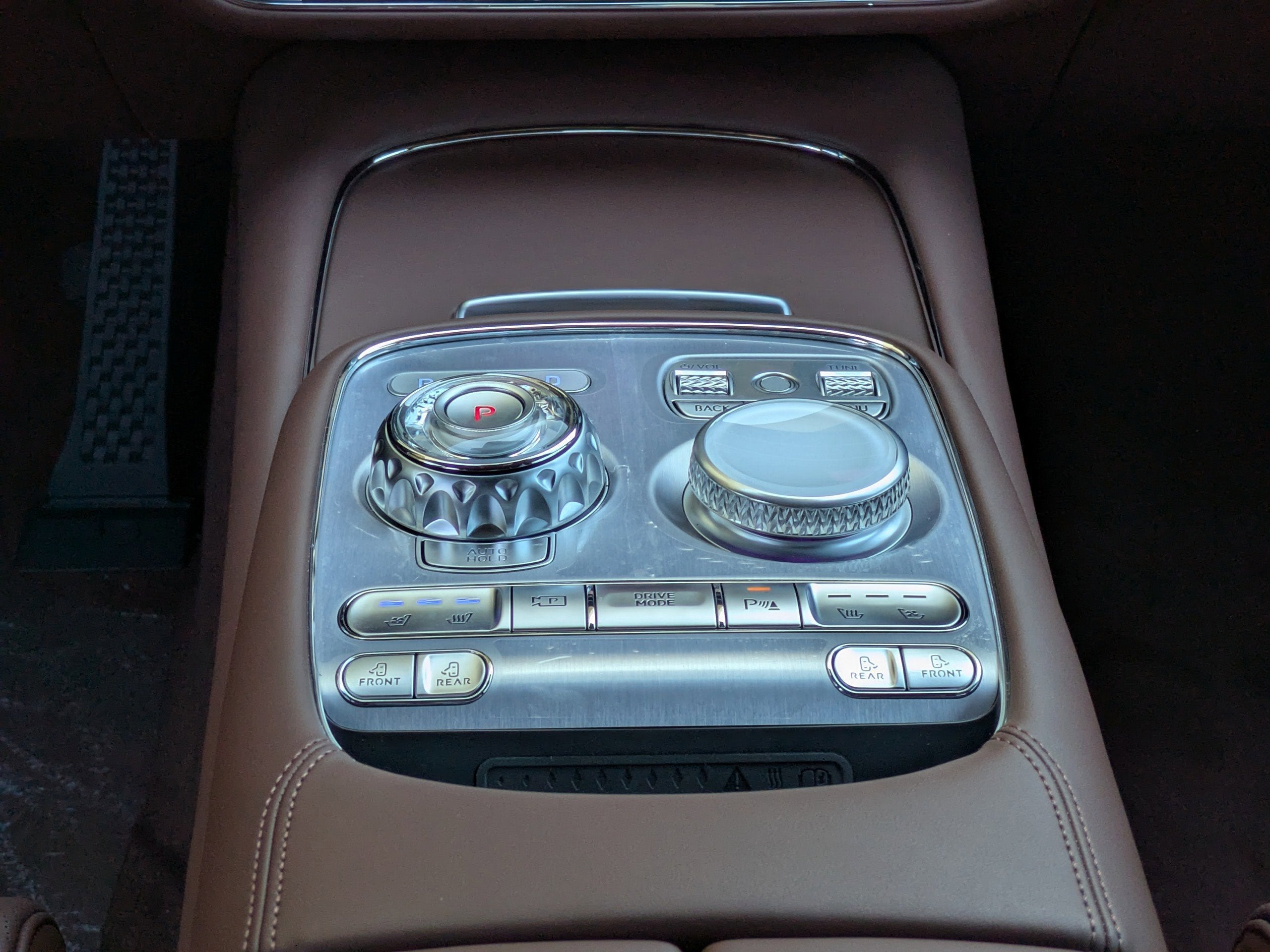 2026 Genesis G90 3.5T E-SC MHEV