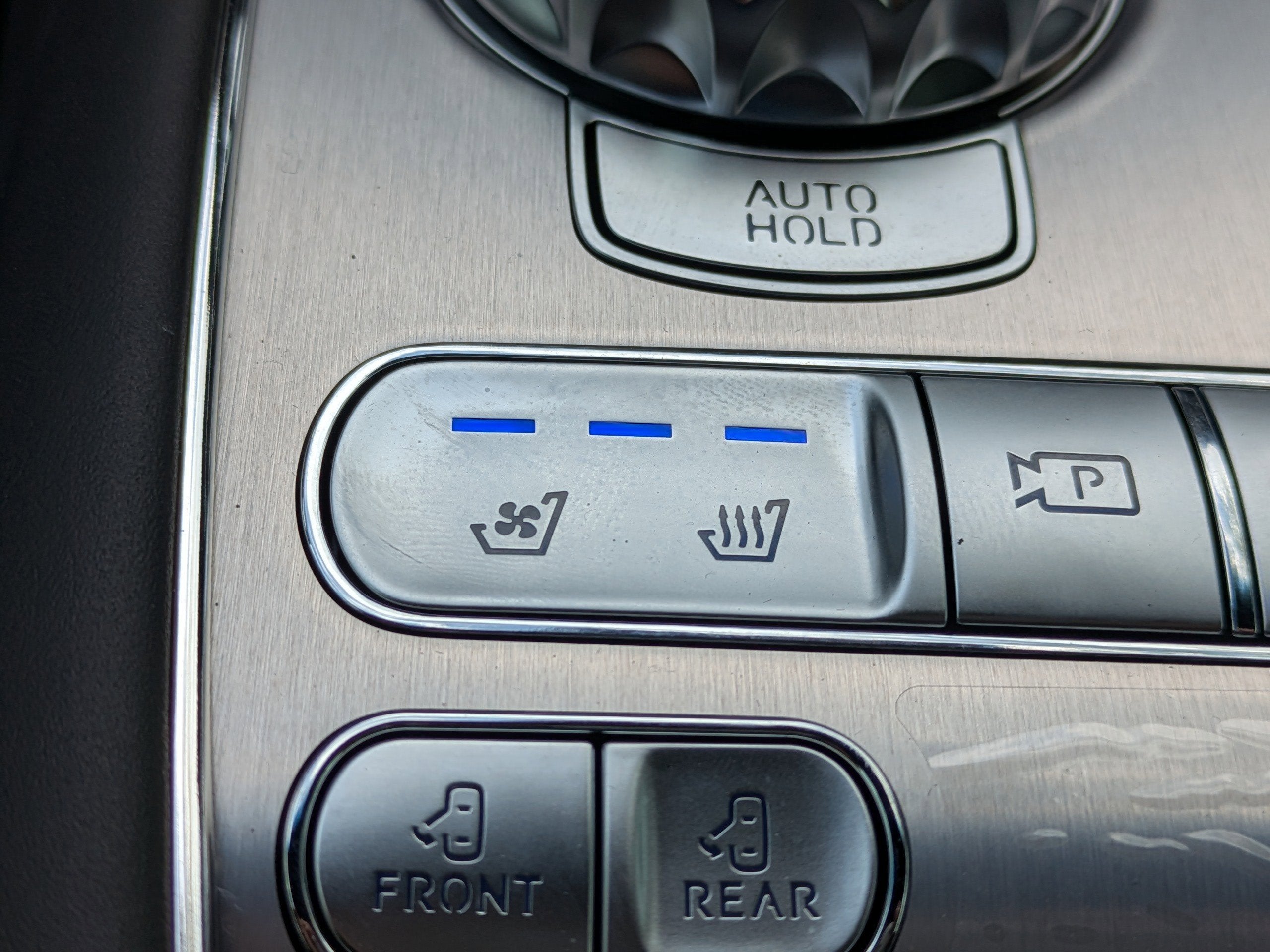 2026 Genesis G90 e-SC