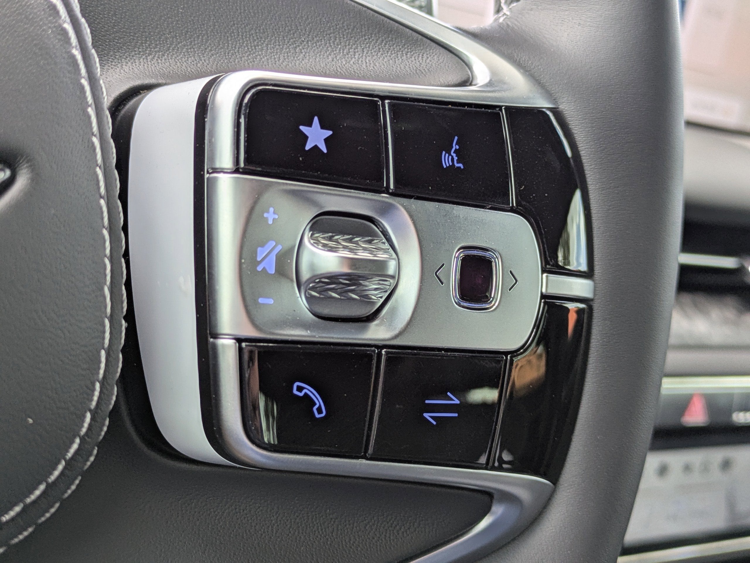 2026 Genesis G90 e-SC