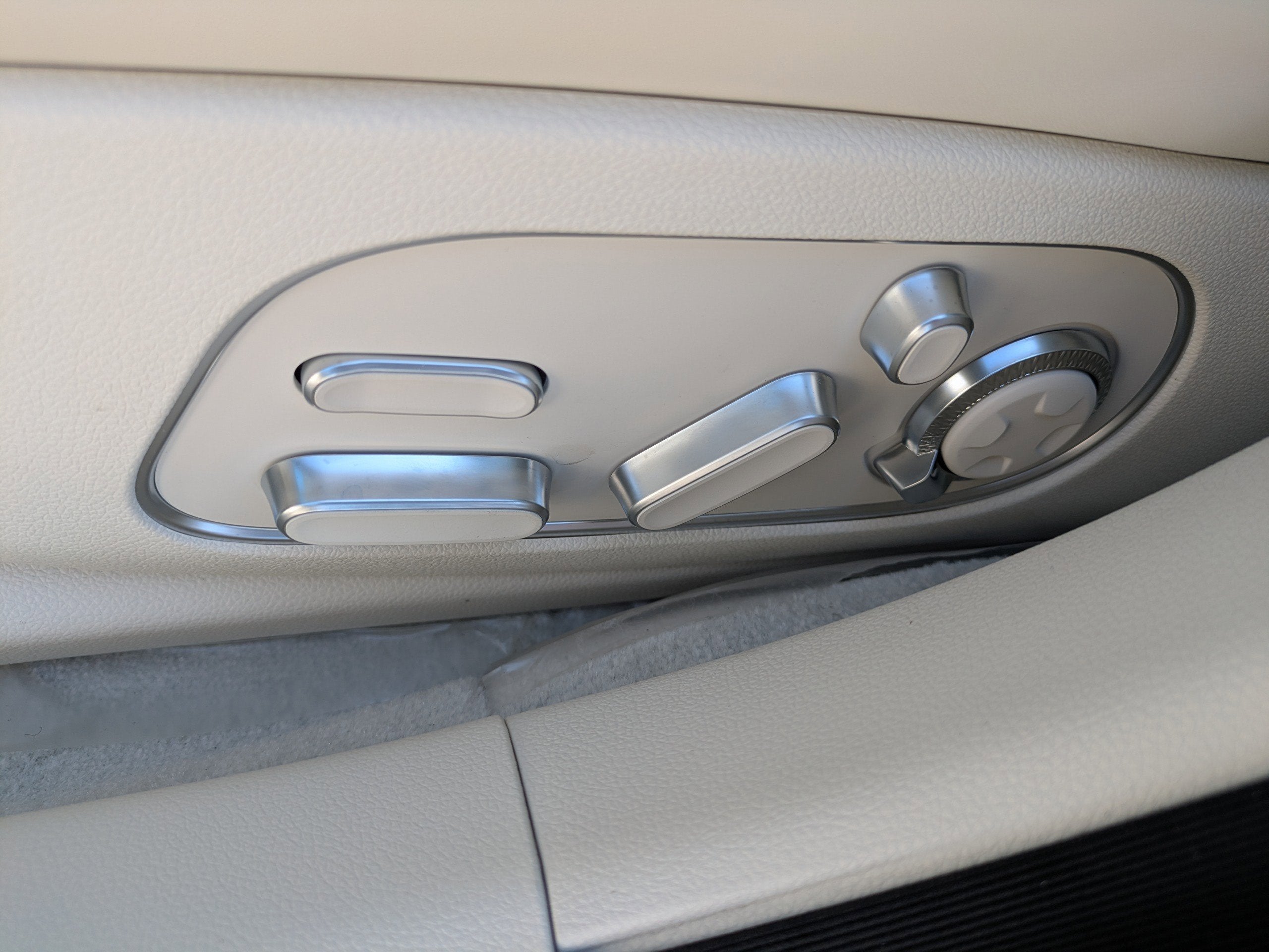 2026 Genesis G90 3.5T E-SC MHEV
