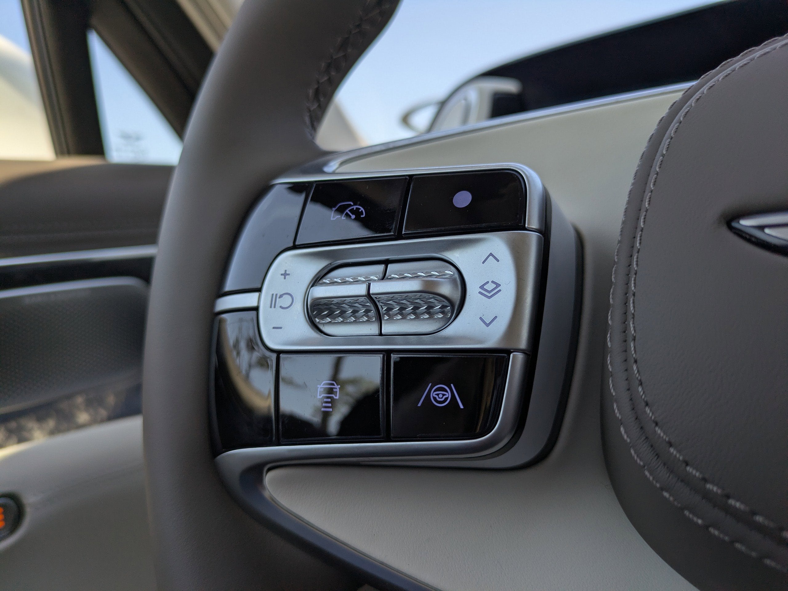 2026 Genesis G90 3.5T E-SC MHEV