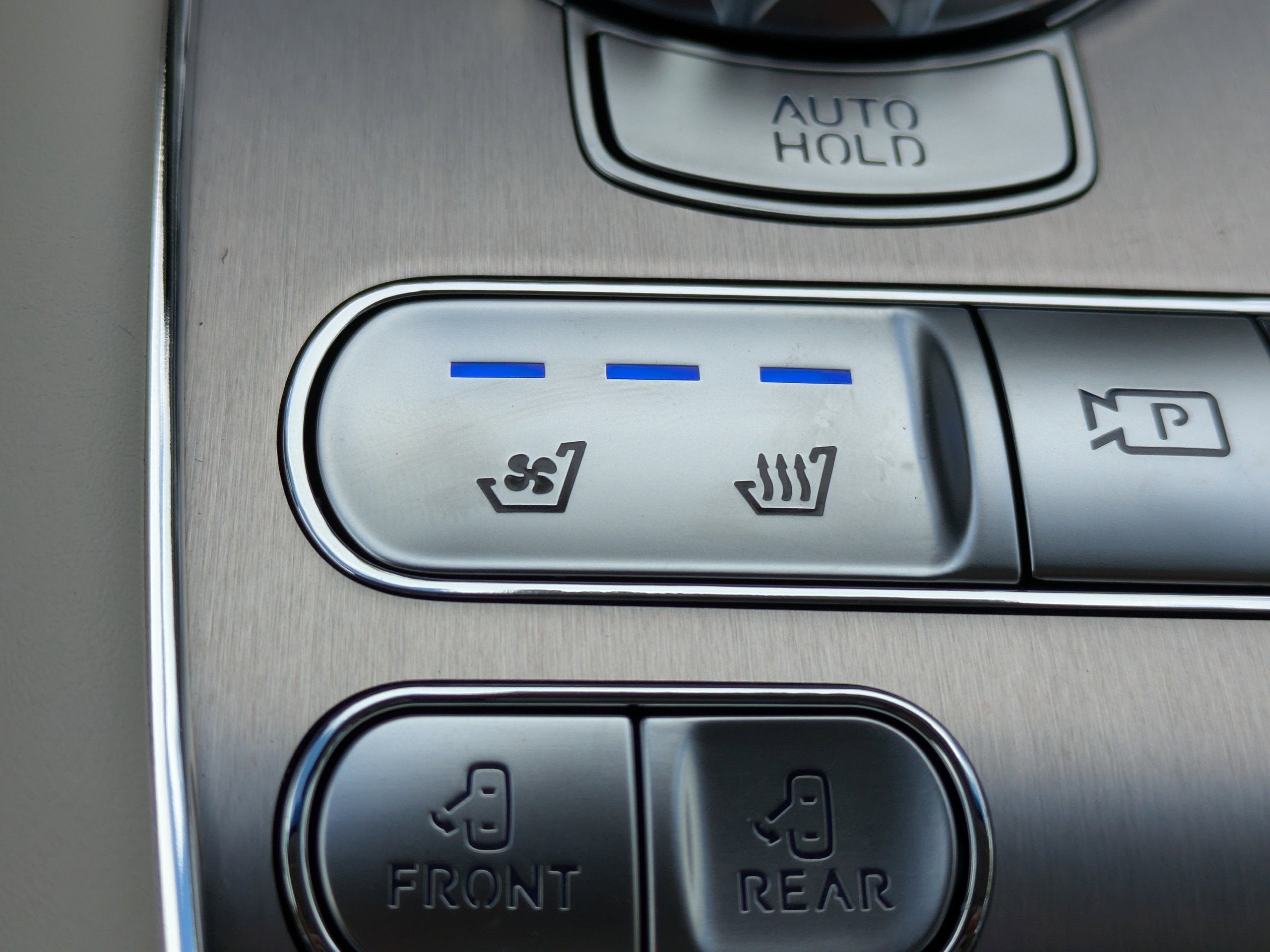 2026 Genesis G90 e-SC