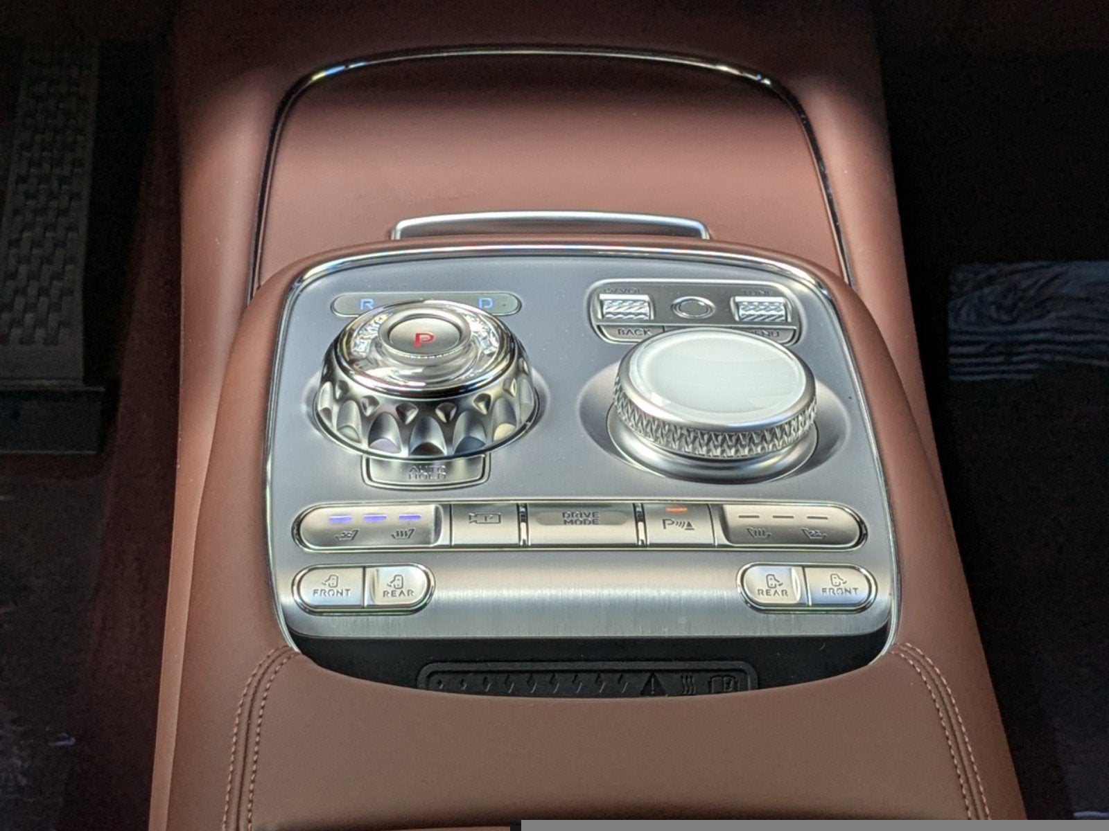 2025 Genesis G90 3.5T E-SC MHEV