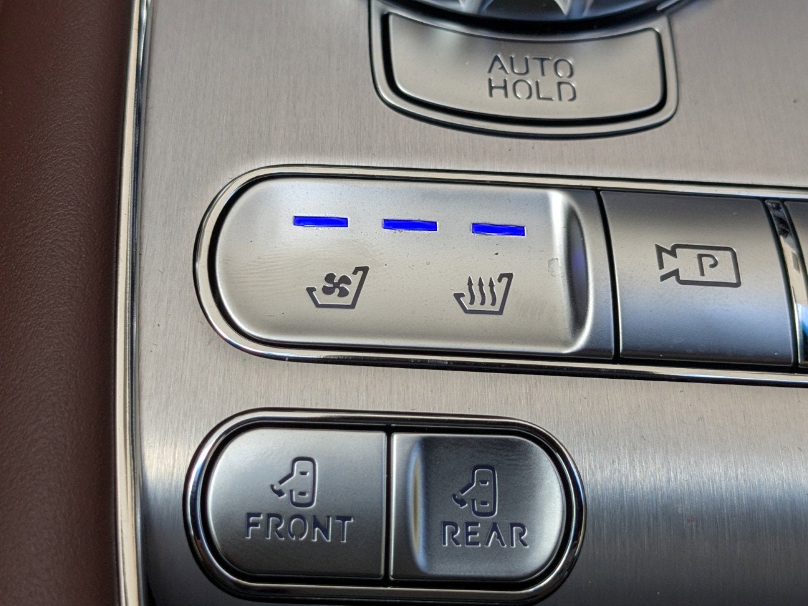 2025 Genesis G90 3.5T E-SC MHEV