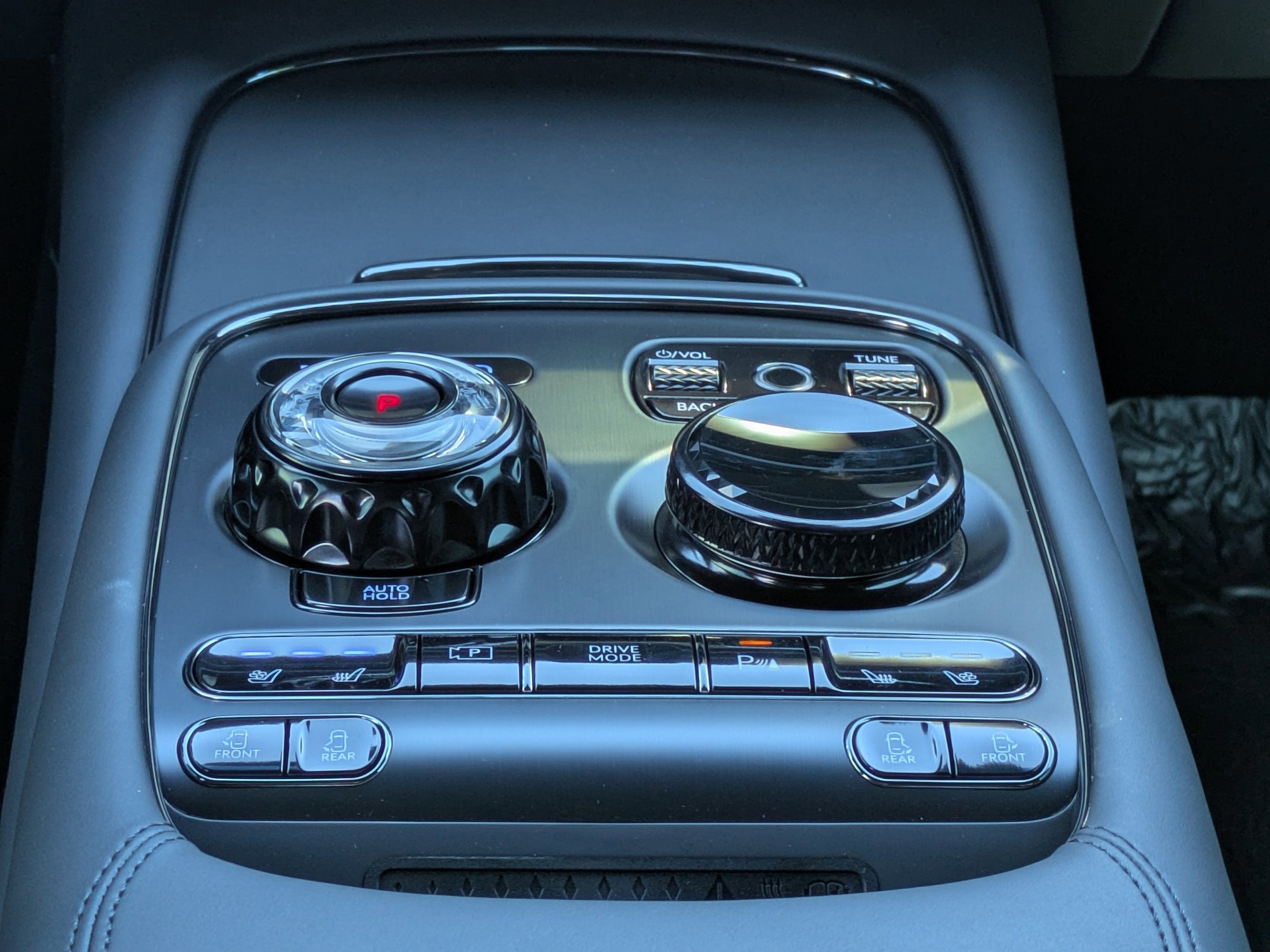 2026 Genesis G90 3.5T E-SC MHEV PRESTIGE BLACK