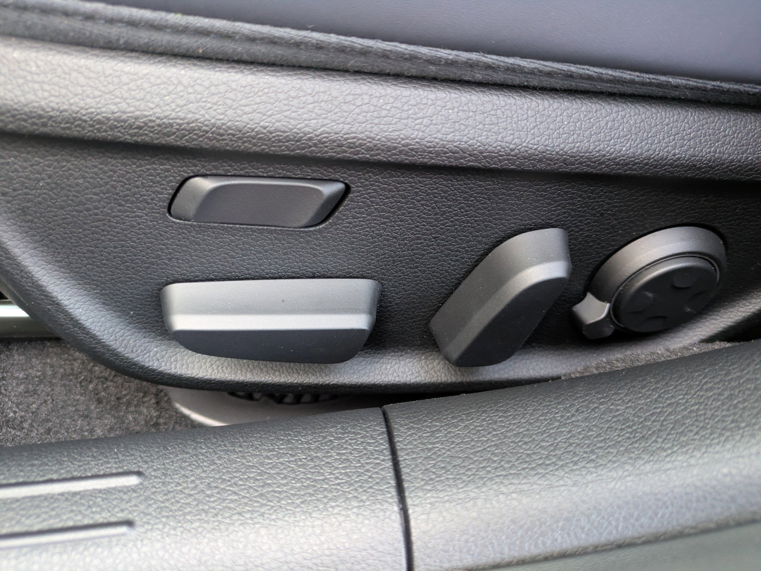 2026 Genesis G70 3.3T PRESTIGE GRAPHITE