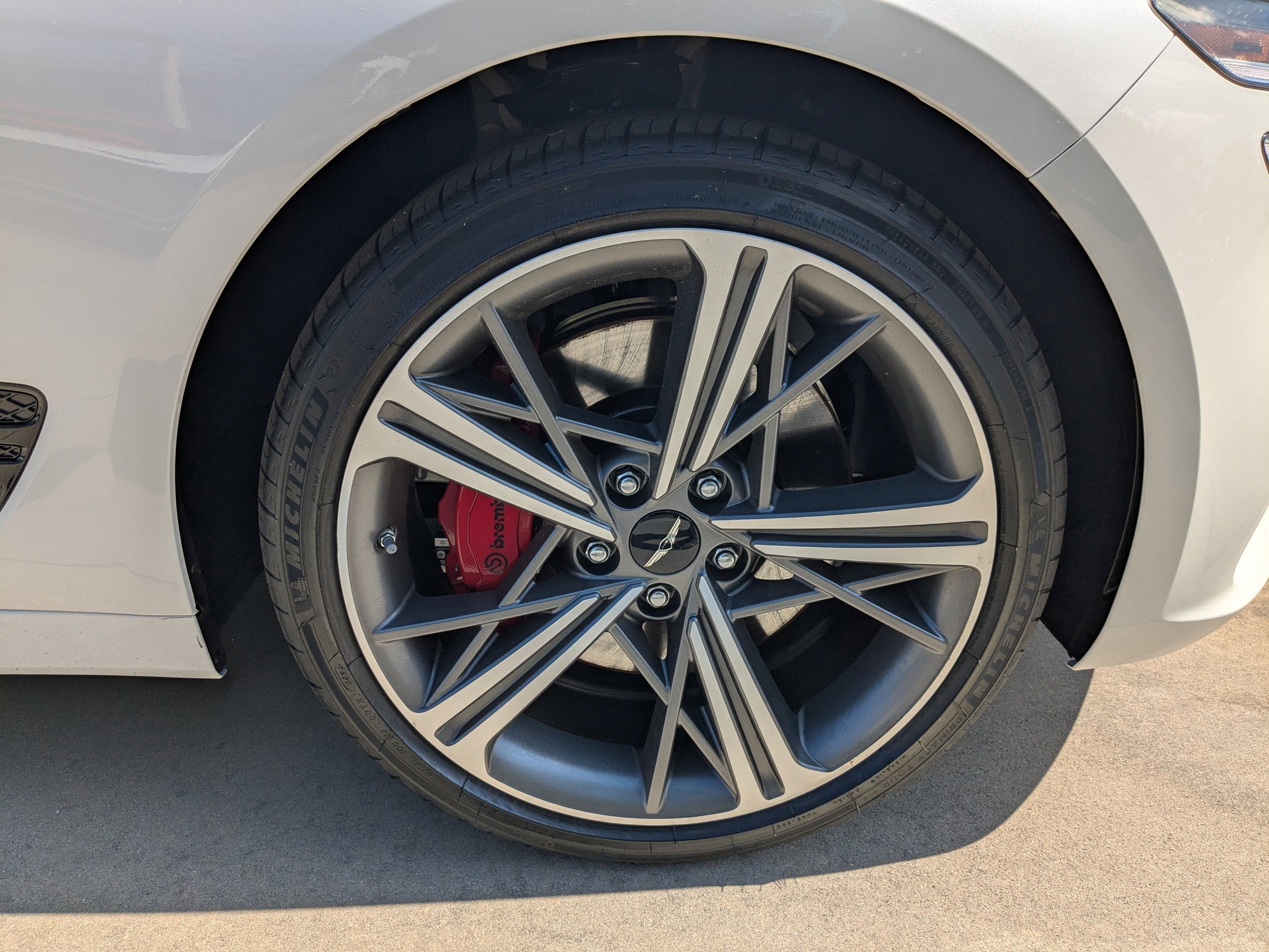 2025 Genesis G70 2.5T