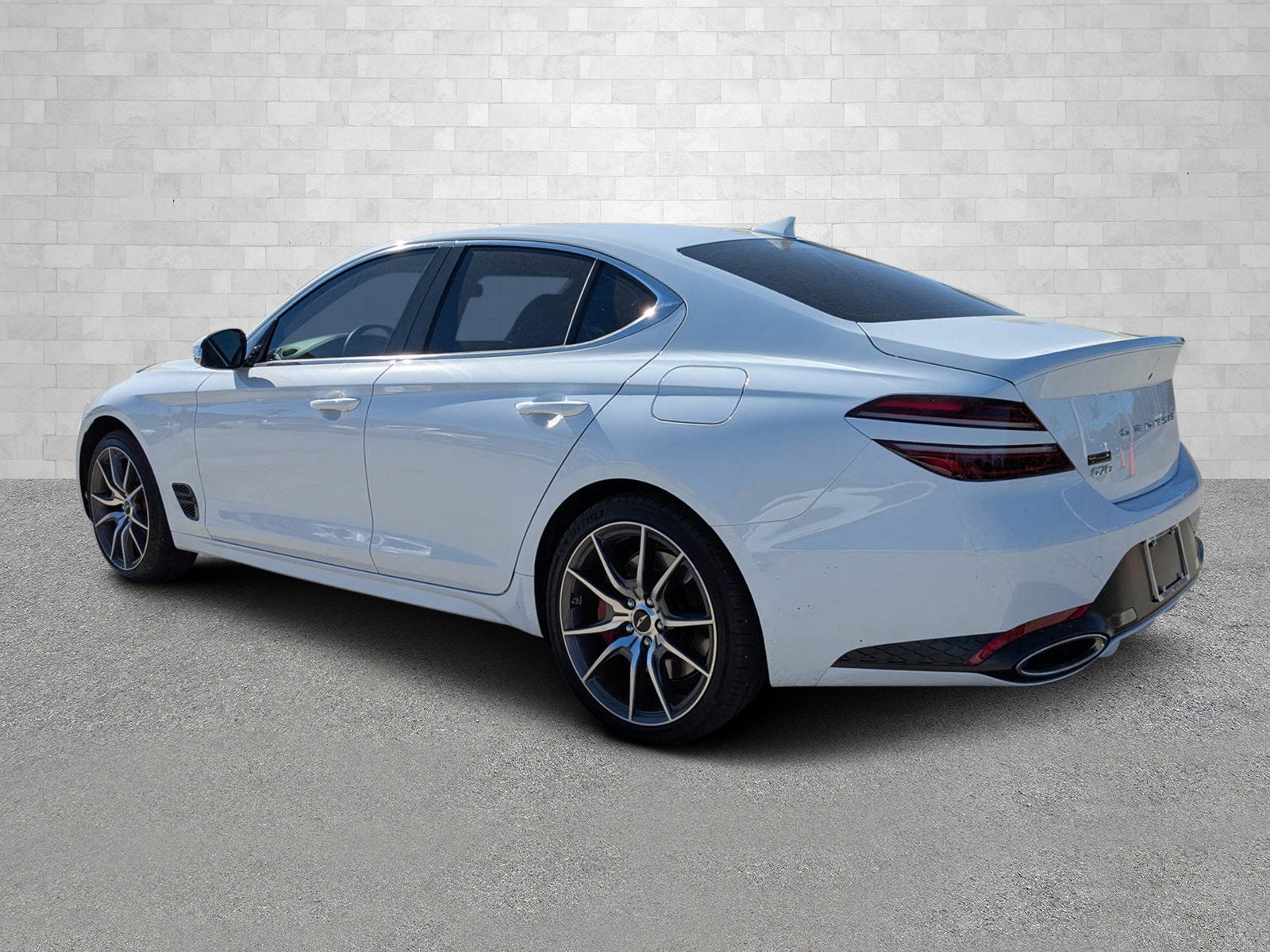 2025 Genesis G70 2.5T