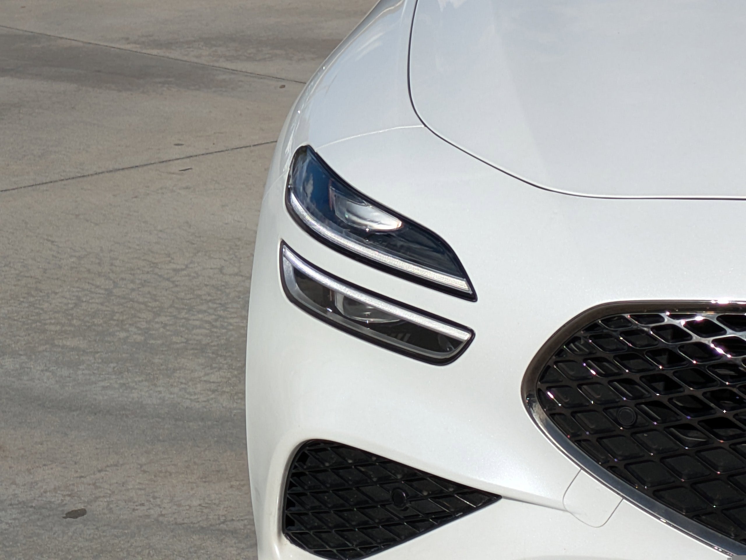 2023 Genesis G70 2.0T