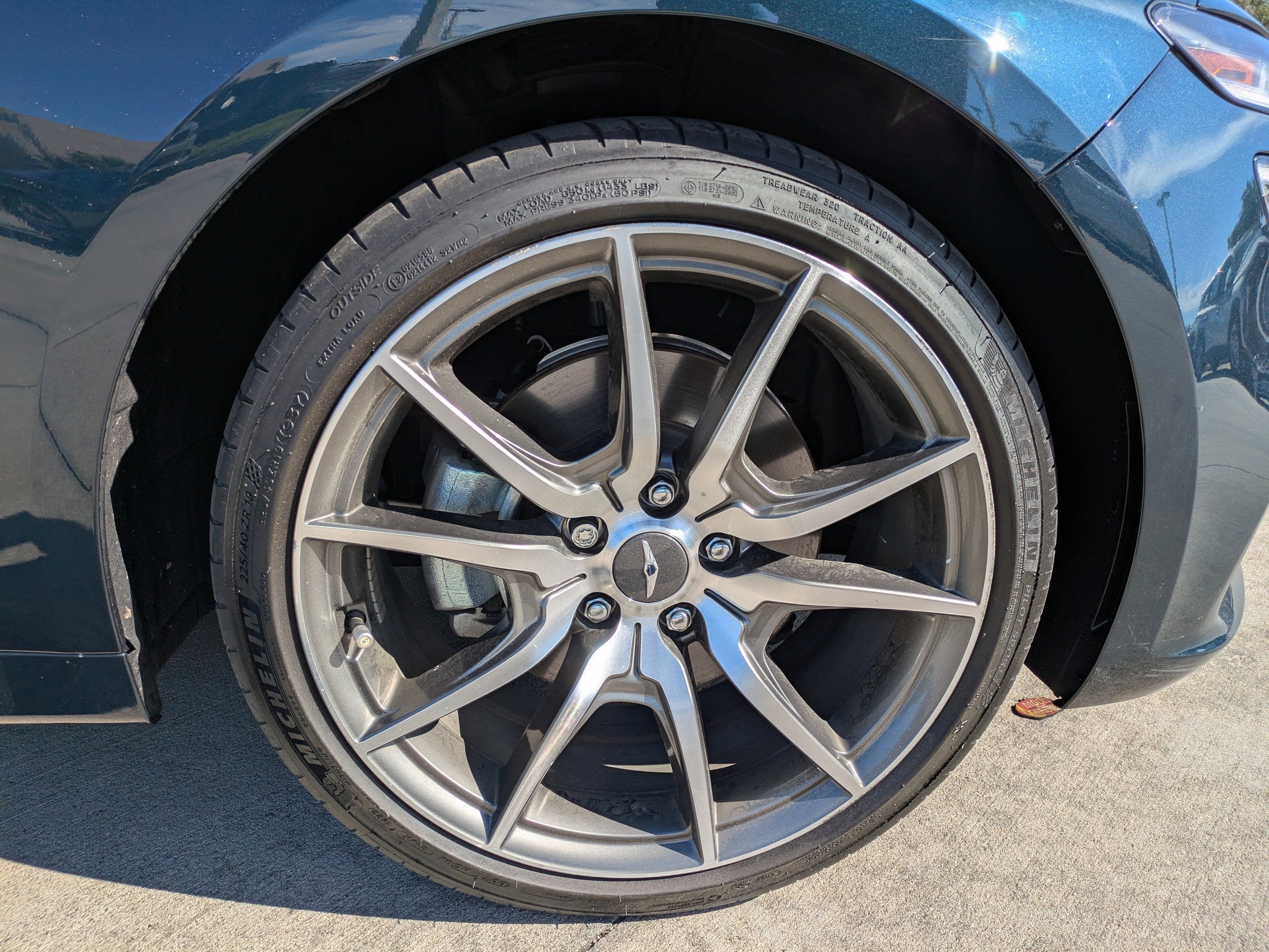 2023 Genesis G70 2.0T