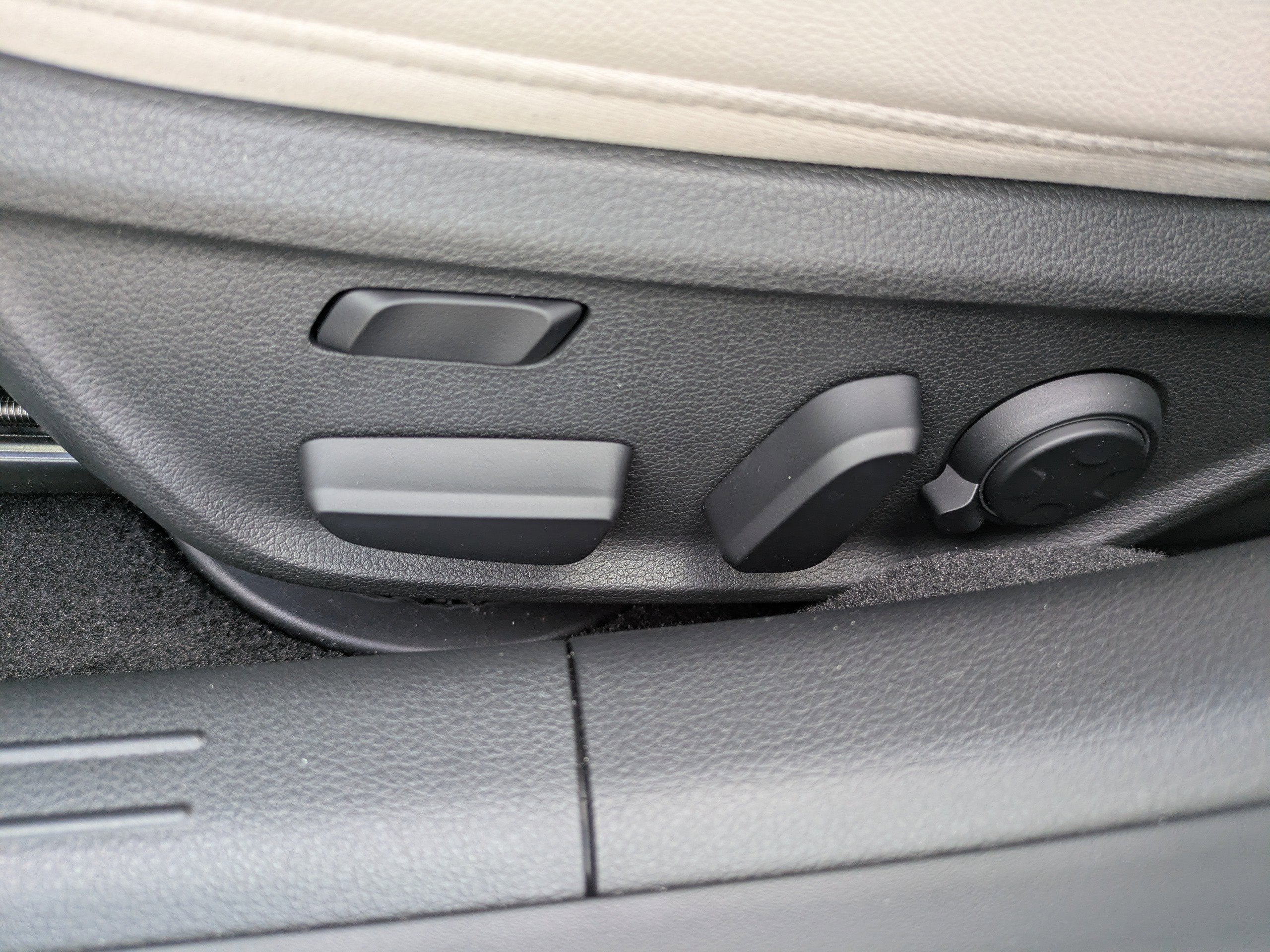 2025 Genesis G70 3.3T SPORT ADVANC