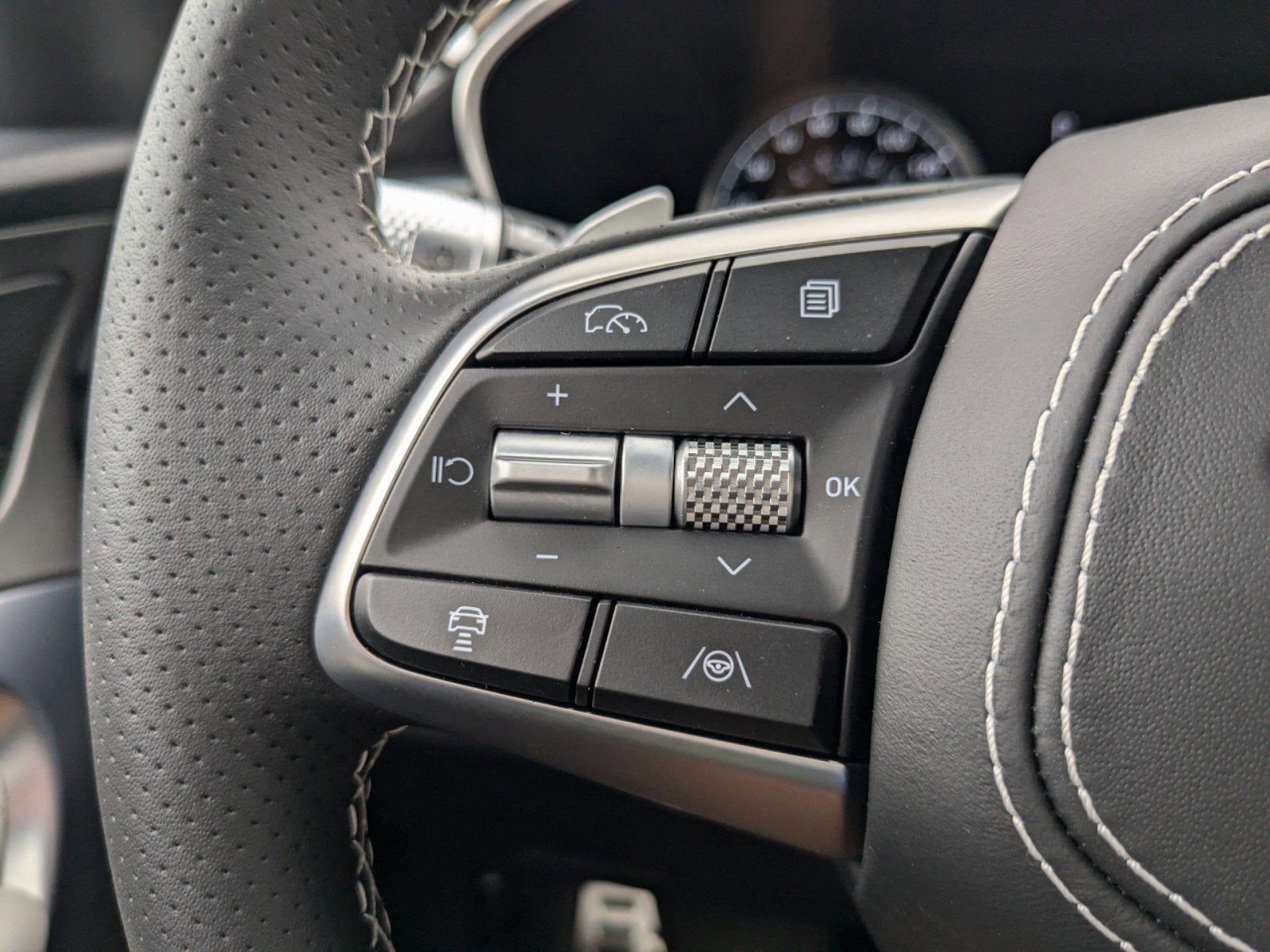 2025 Genesis G70 3.3T Sport Advanced