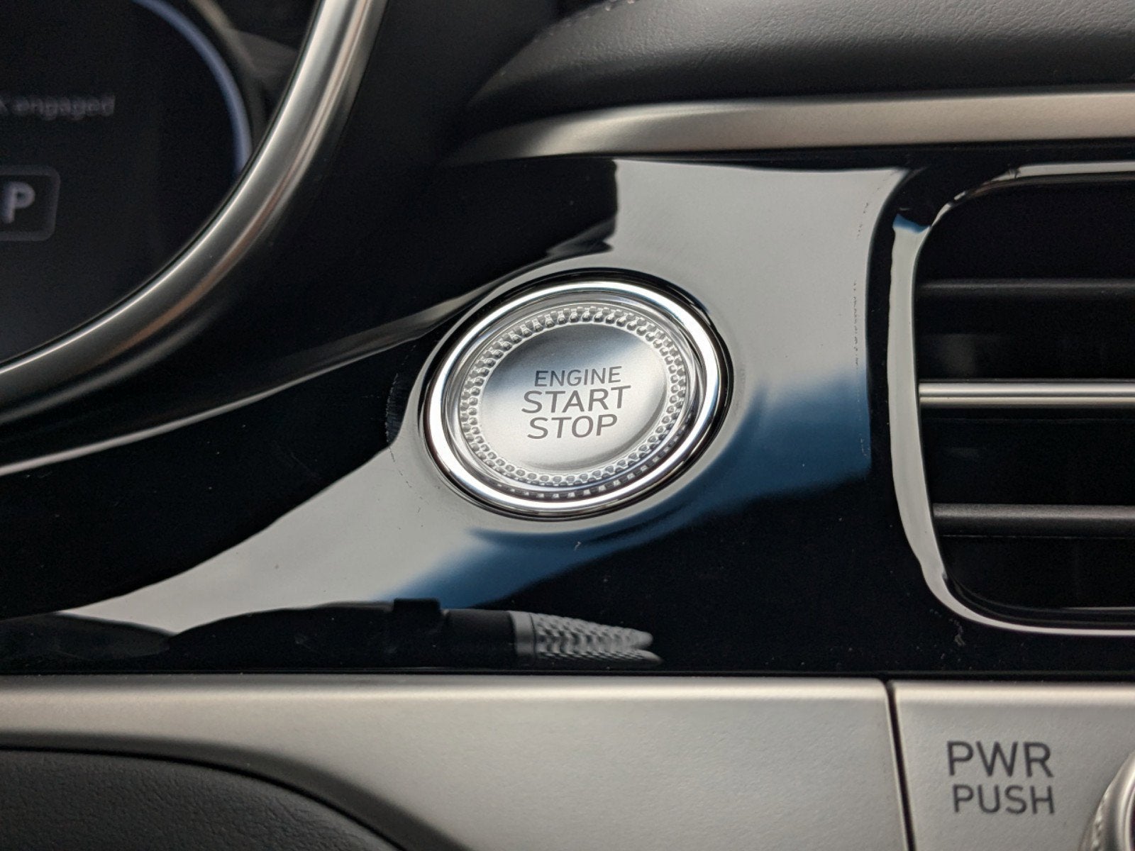 2025 Genesis G70 3.3T Sport Advanced