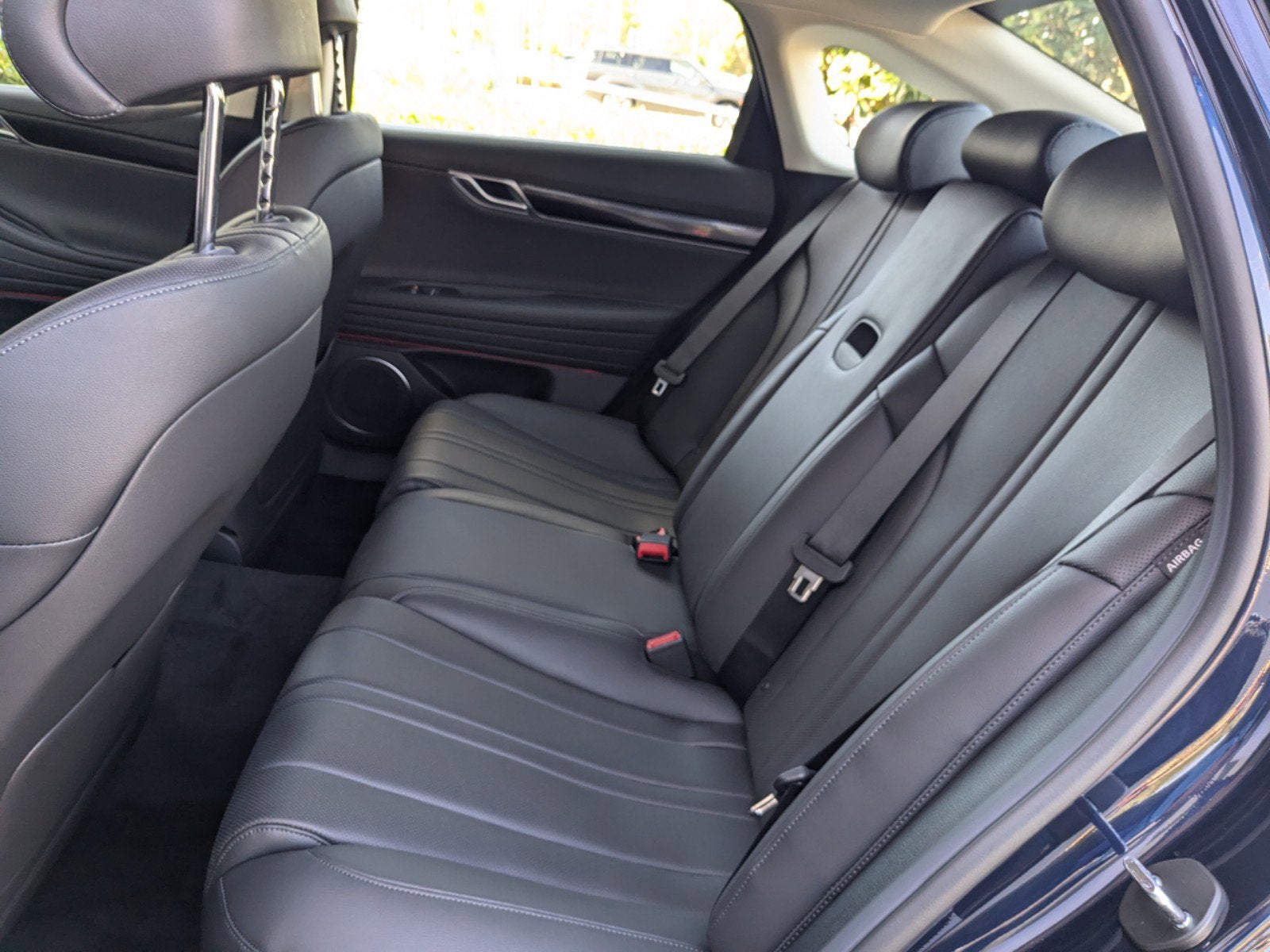 2025 Genesis G80 2.5T