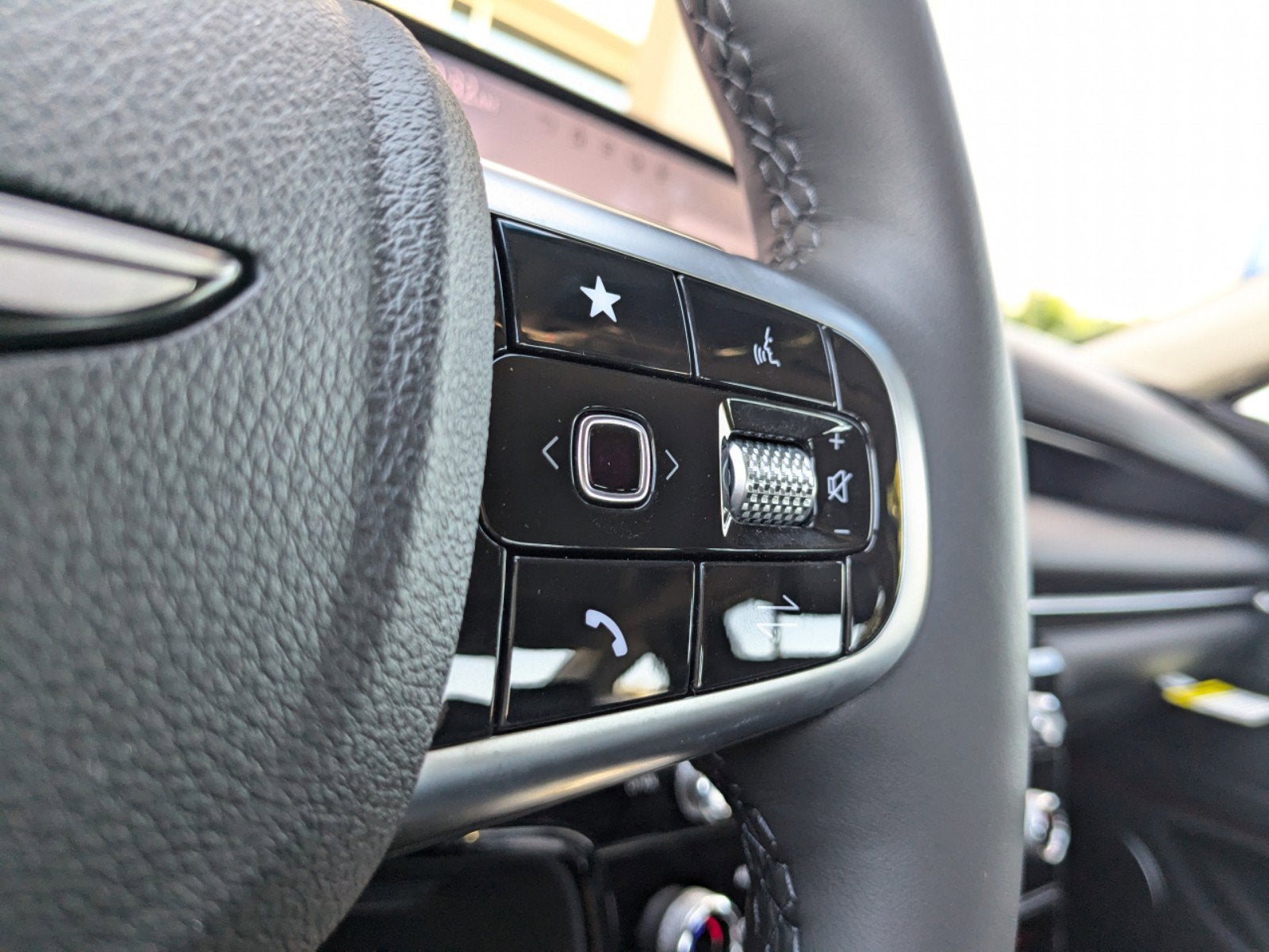 2025 Genesis G80 2.5T