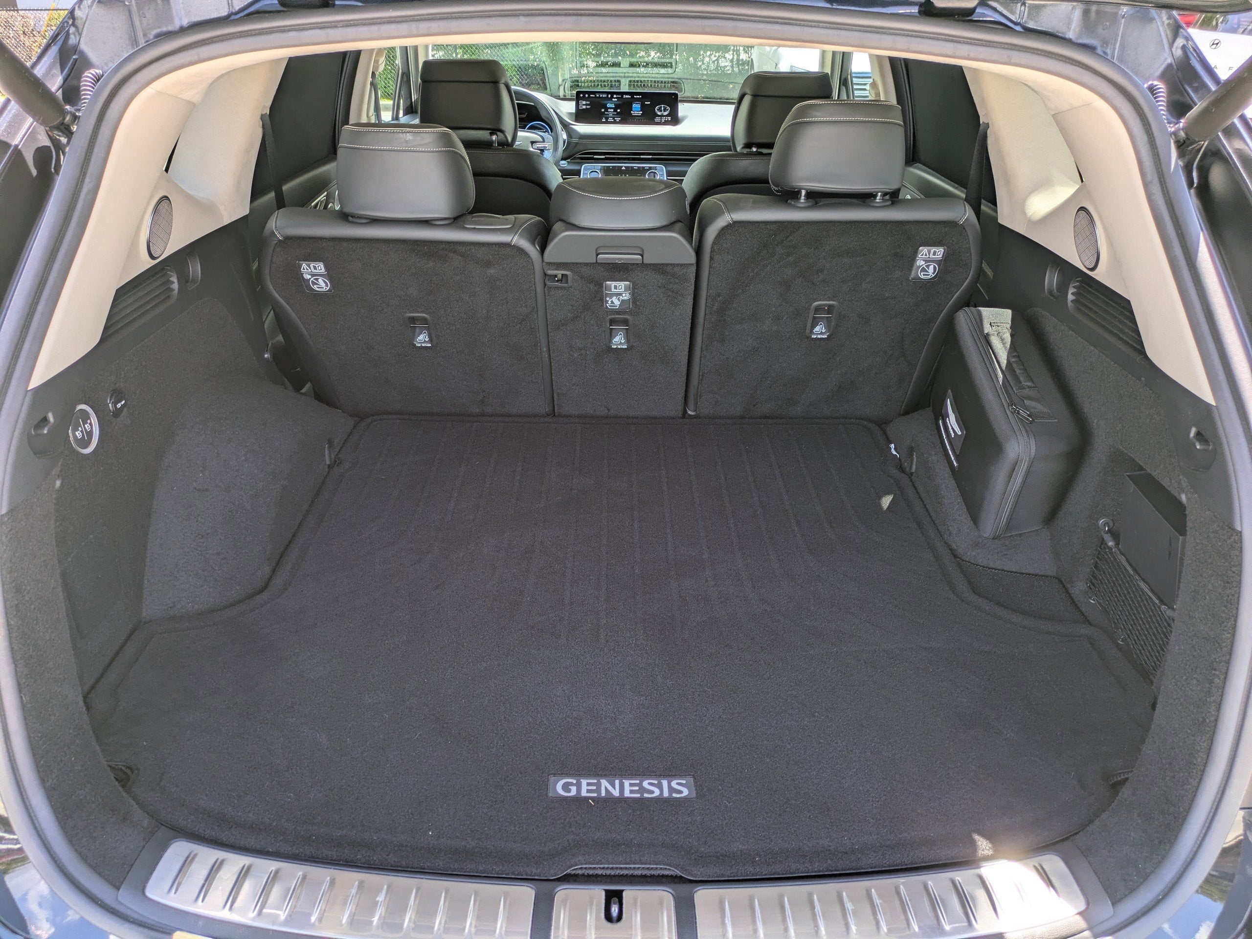 2022 Genesis GV80 ADVANCED +