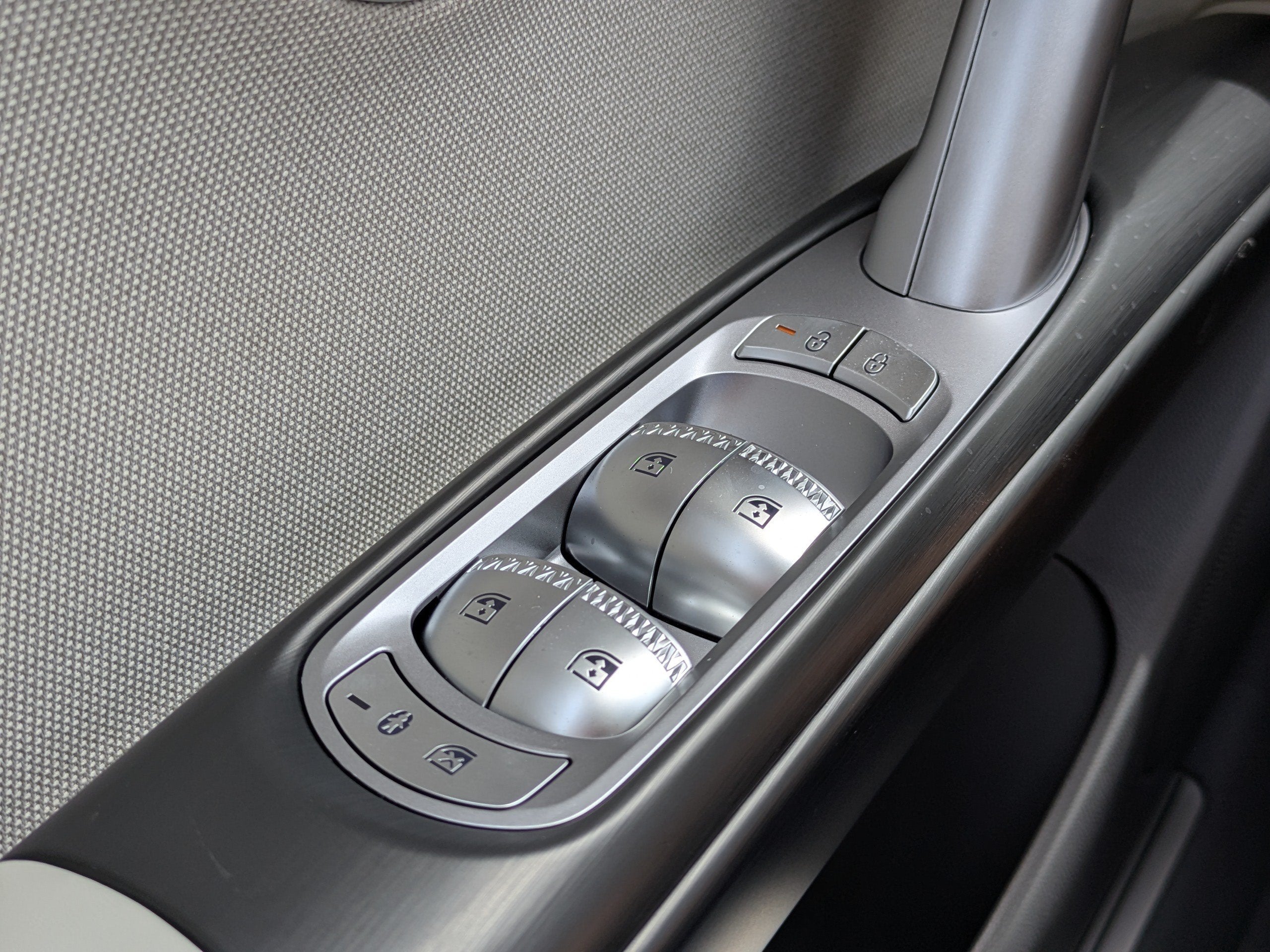 2026 Genesis GV60 STANDARD