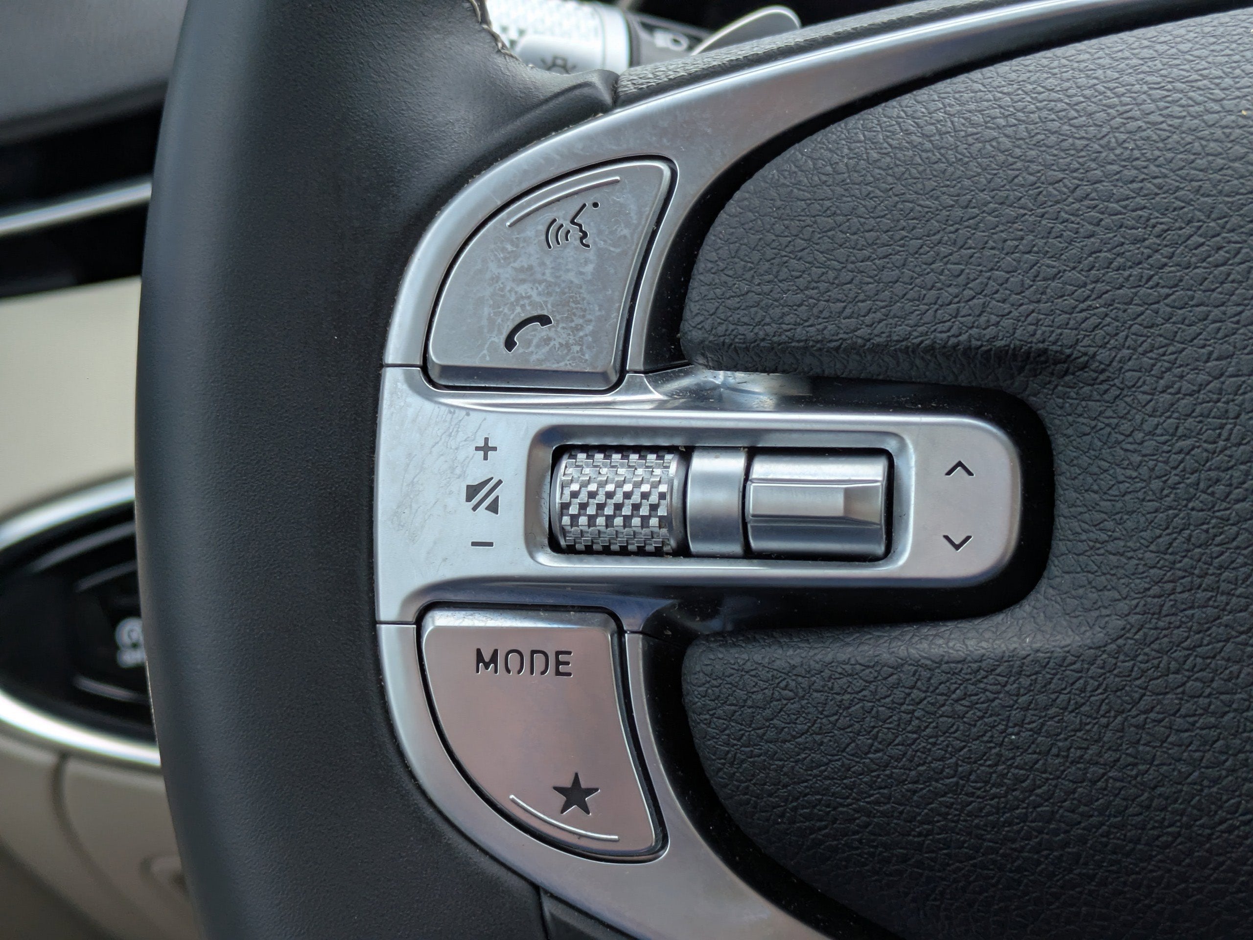 2023 GENESIS GV70 Standard - Photo 24