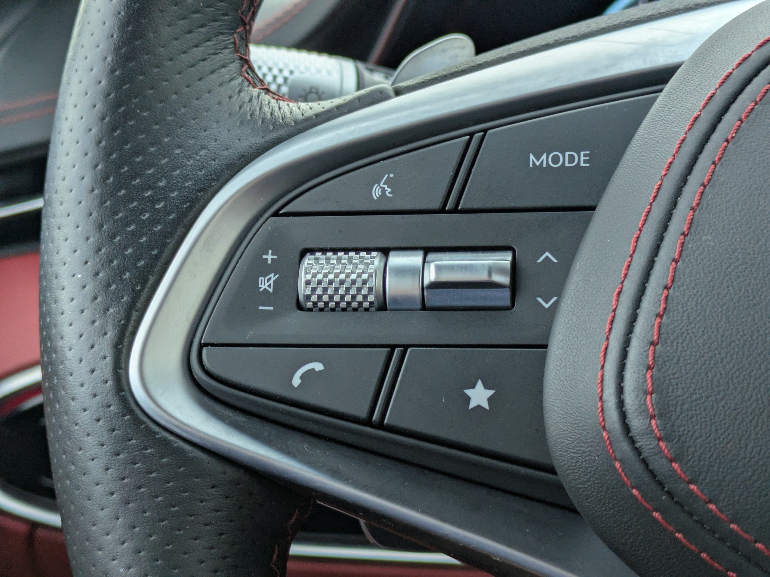 2023 GENESIS GV70 Standard - Photo 27